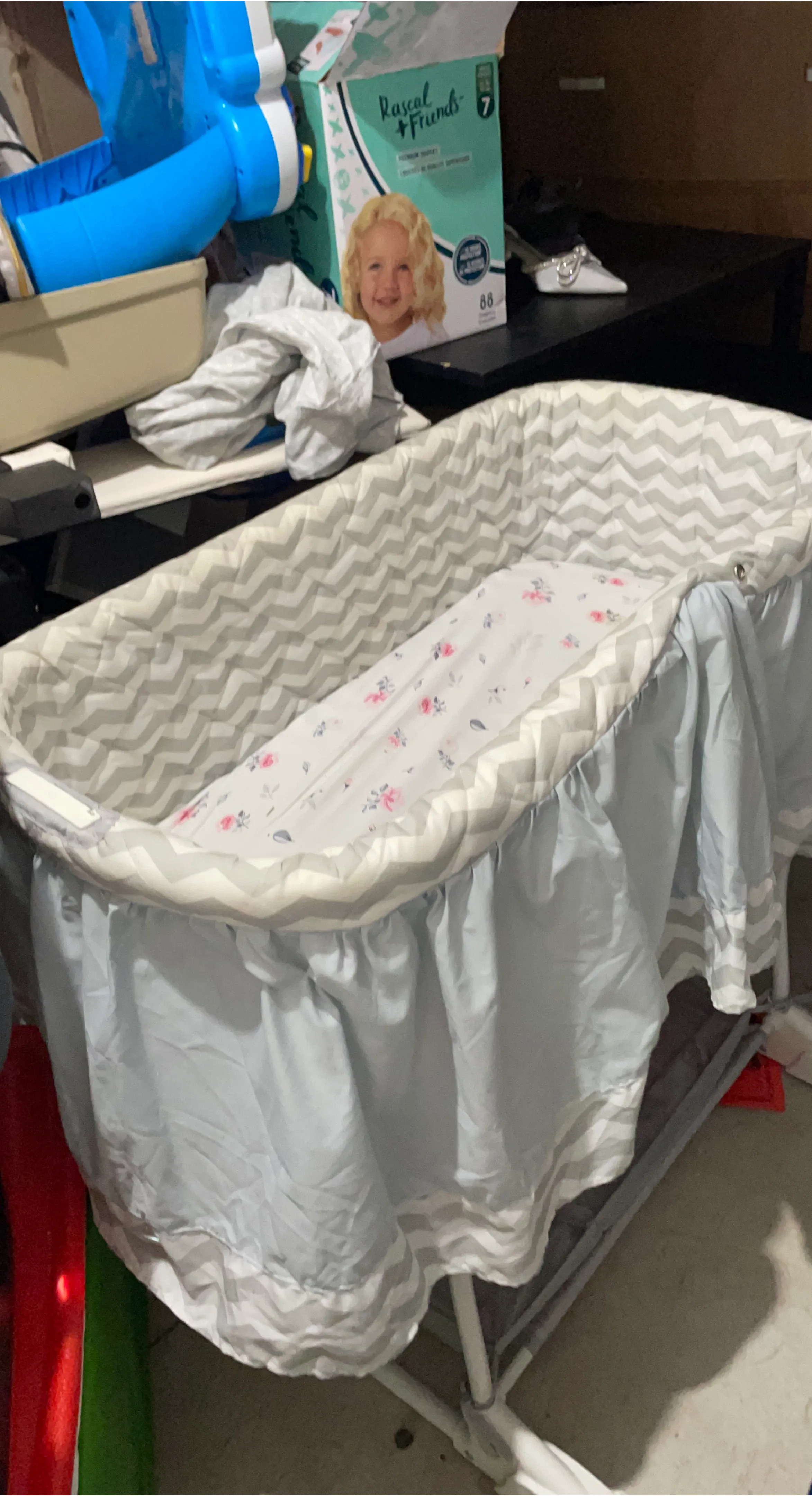 Baby Bassinet - Grey and White