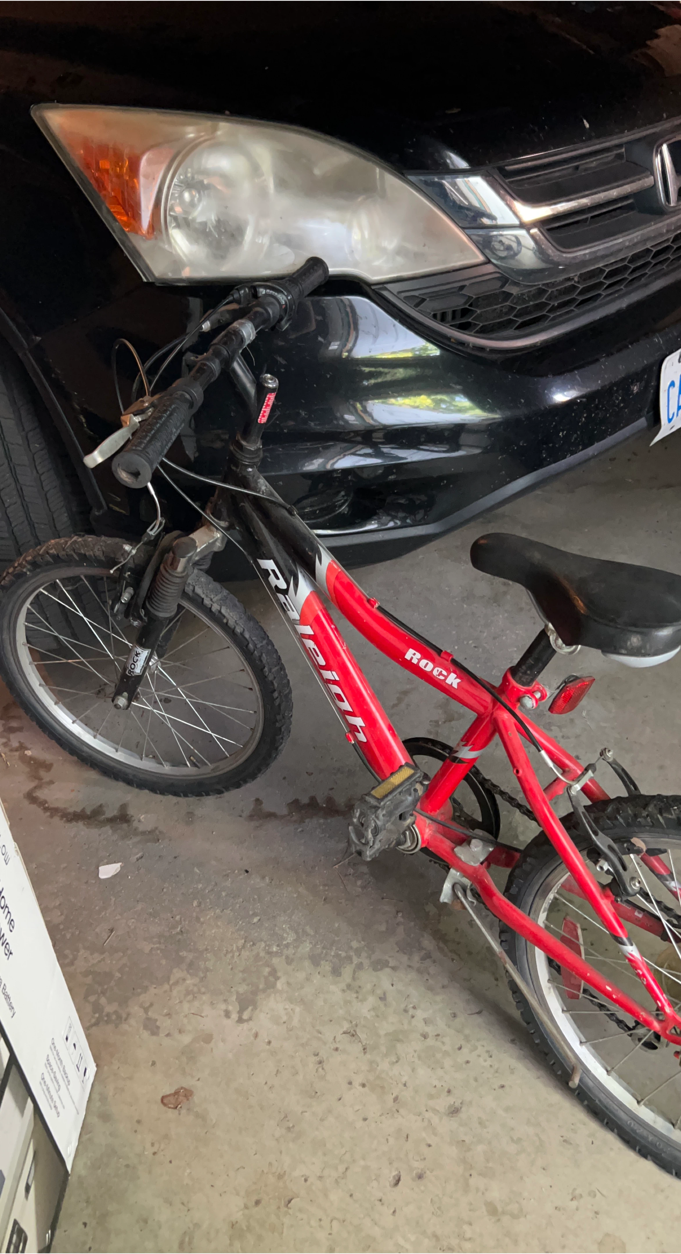 Raleigh Rock Kids Bike - Red image indicator(1)