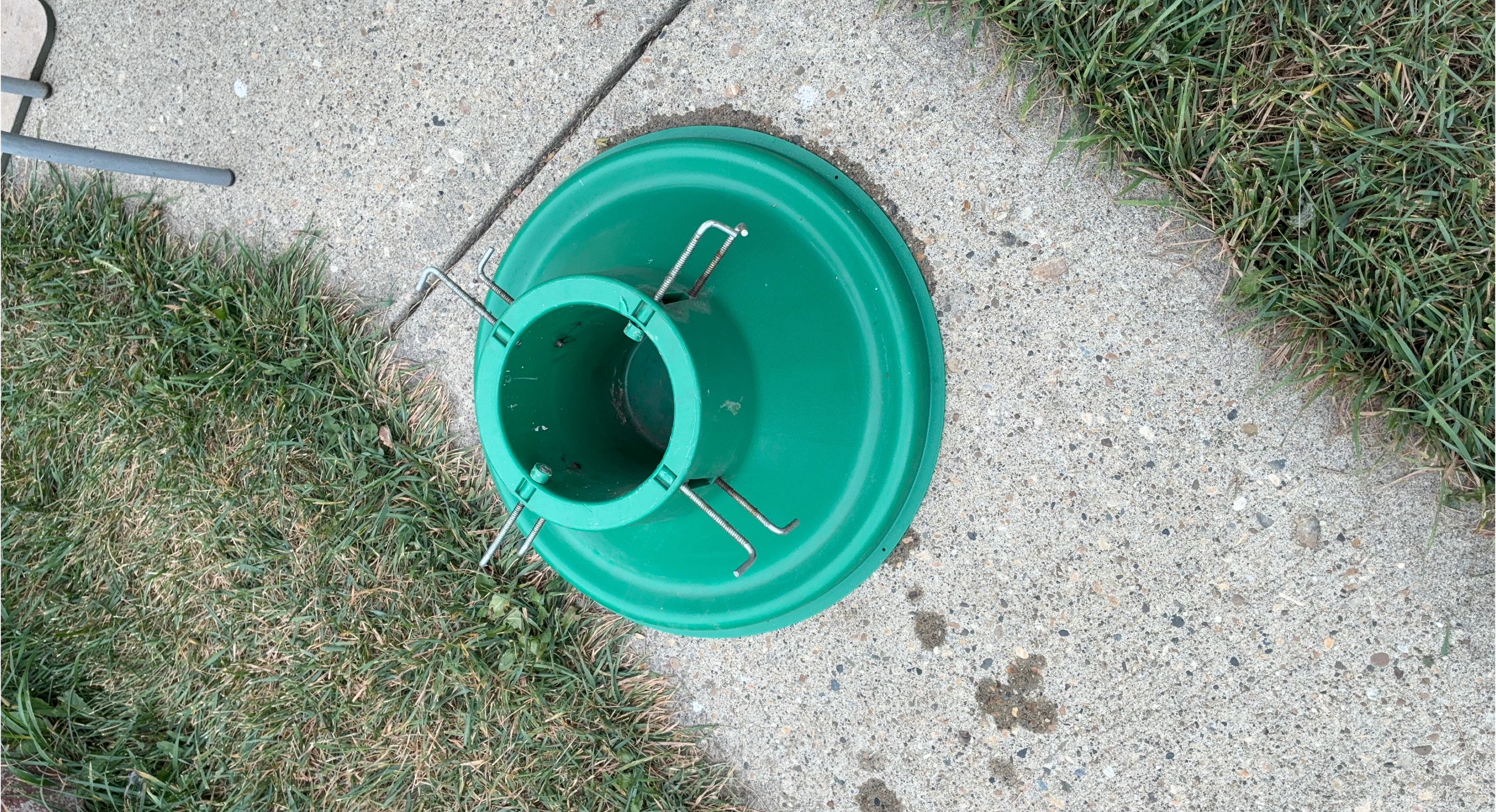Green Christmas Tree Stand