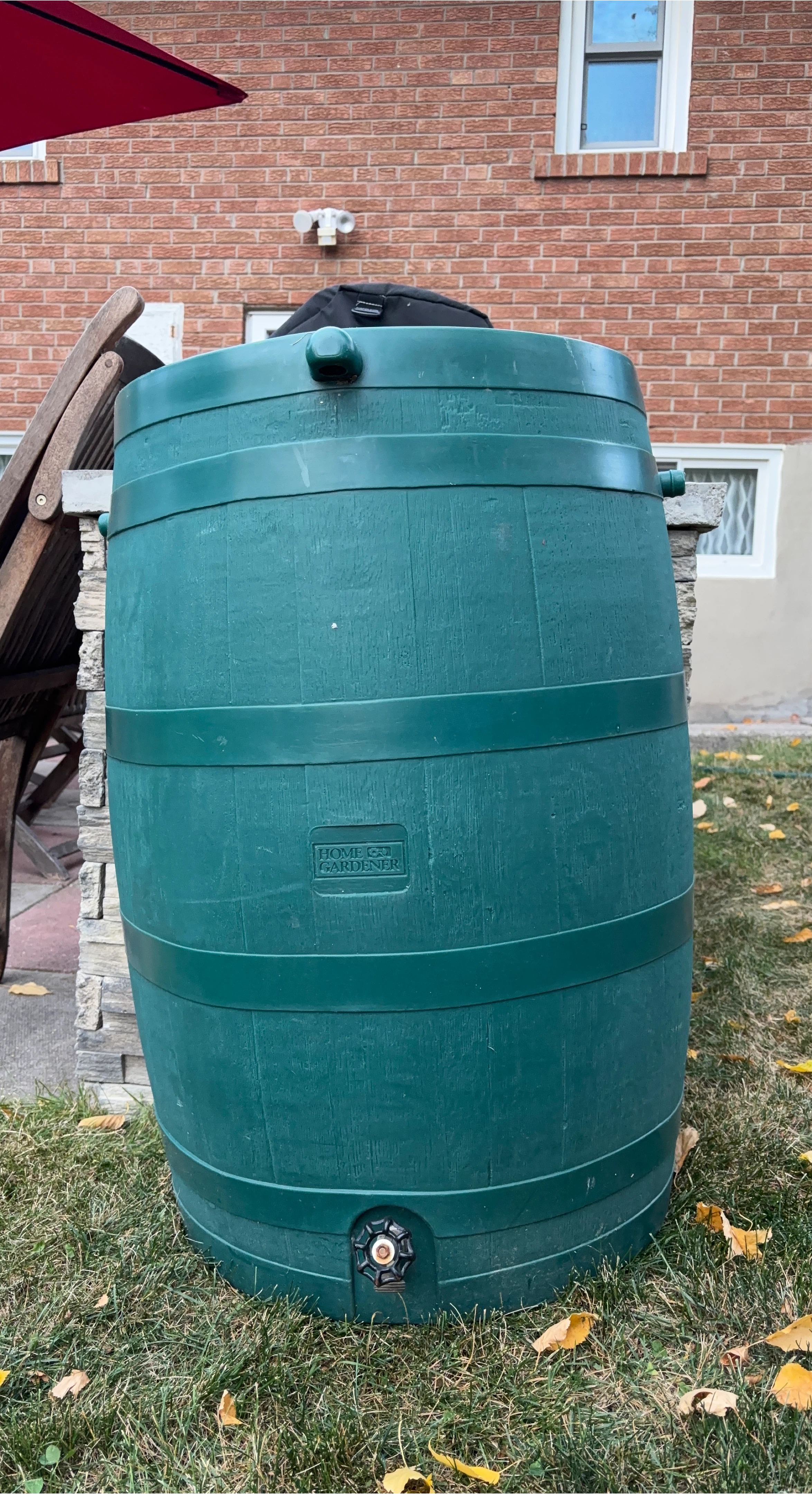 Home Gardener Green Rain Barrel