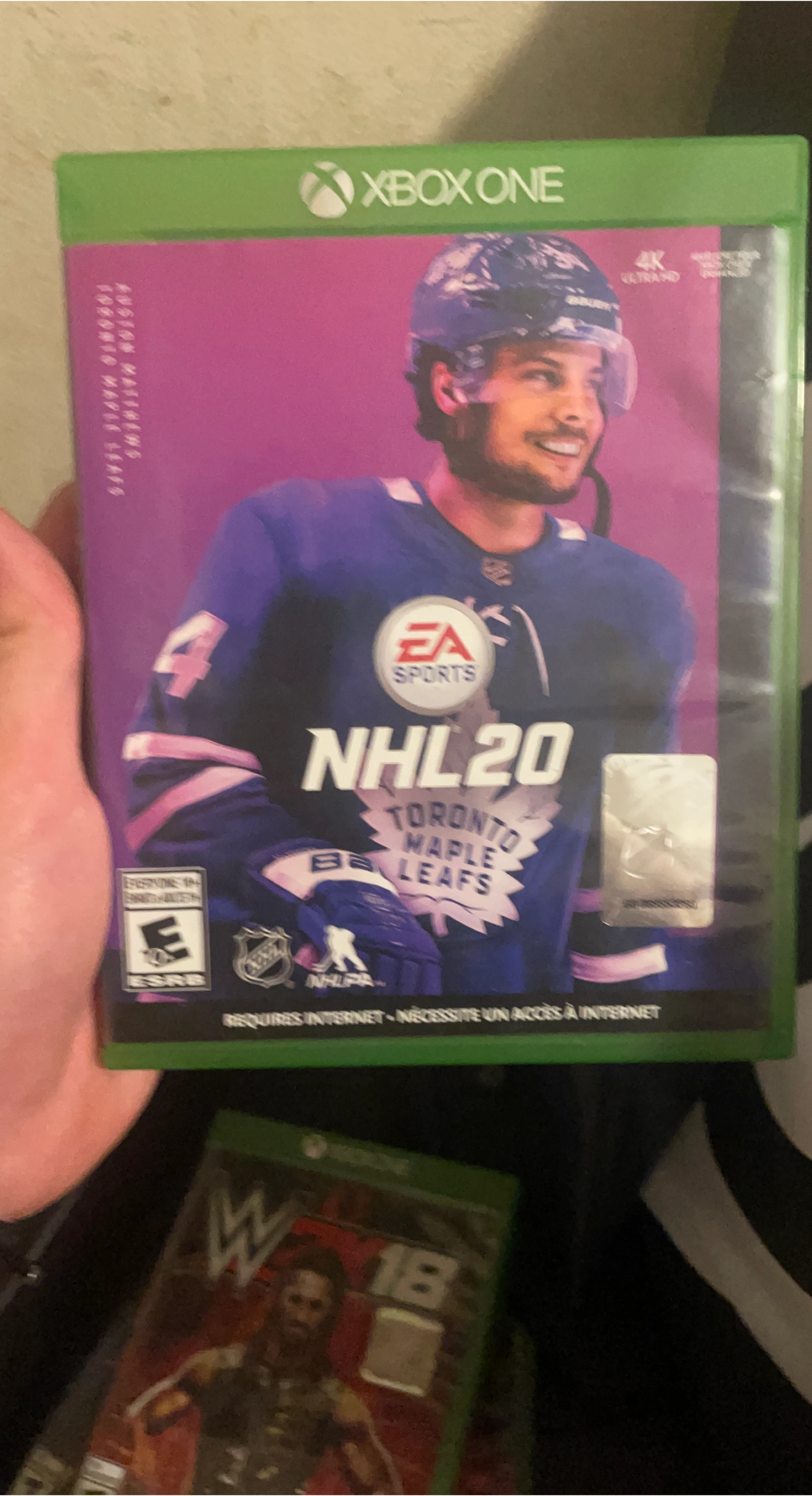 NHL 20 Toronto Maple Leafs - Xbox One Game thumbnail