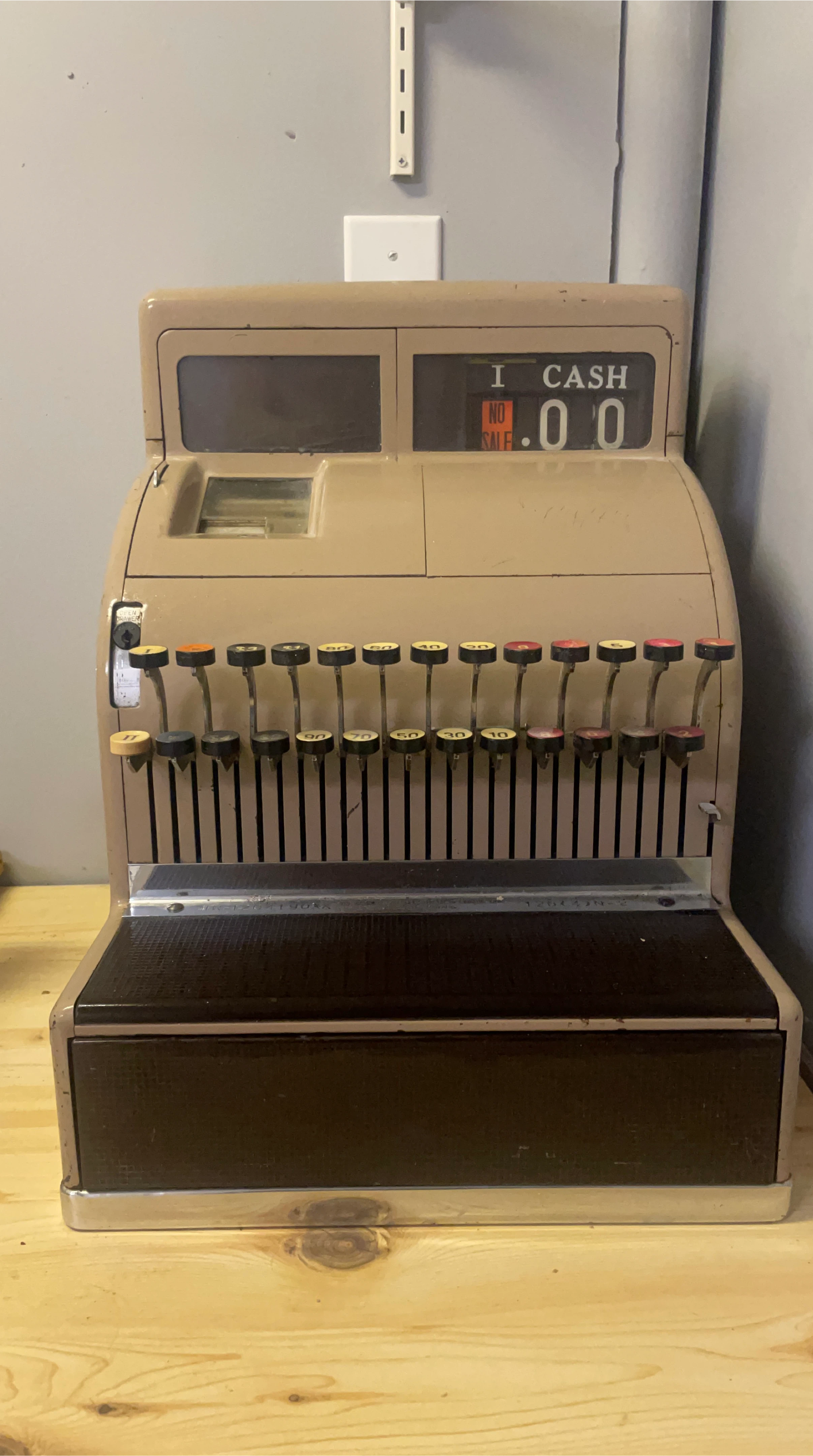 Vintage Cash Register thumbnail