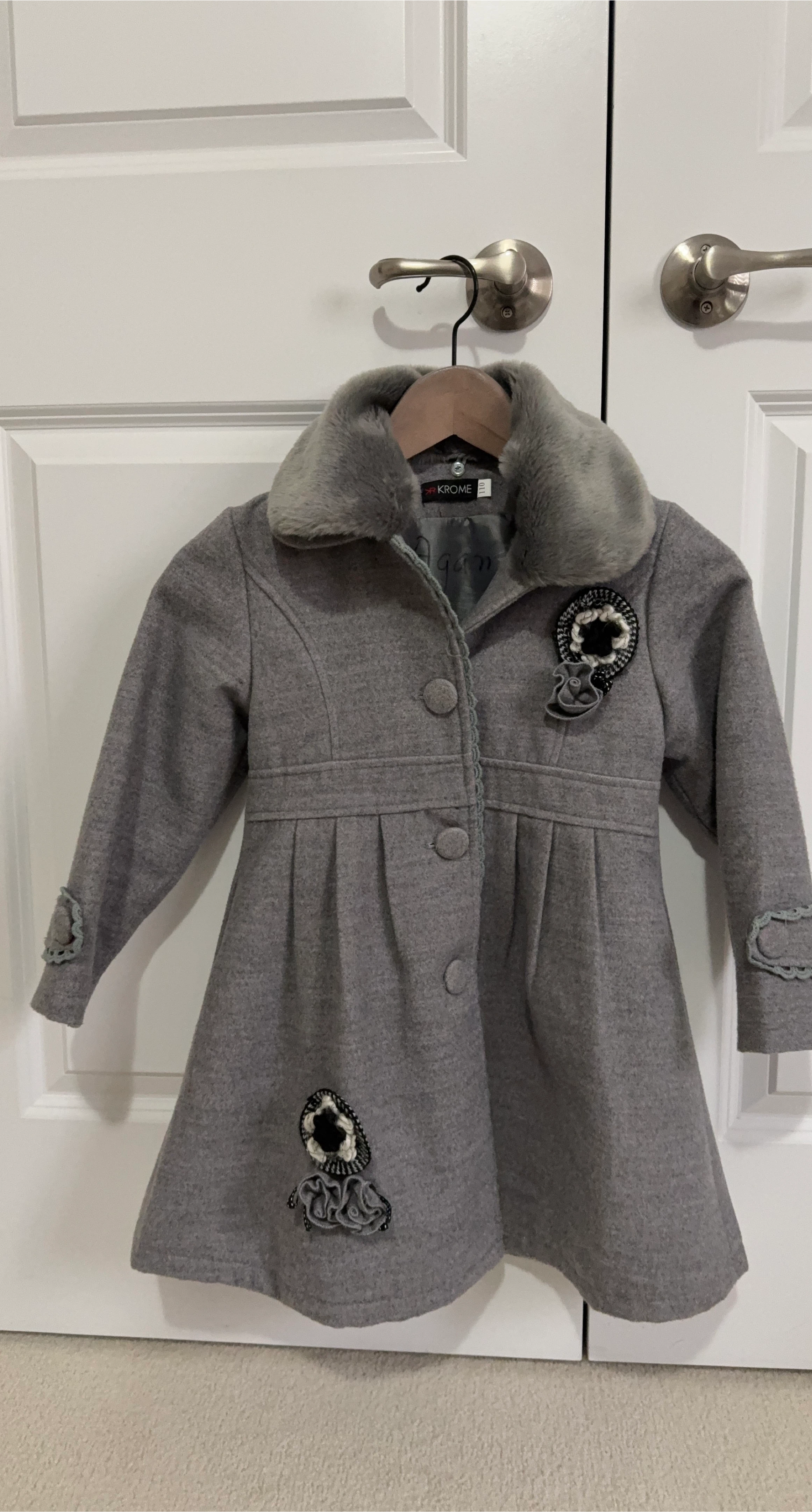 Girls Grey Winter Coat thumbnail