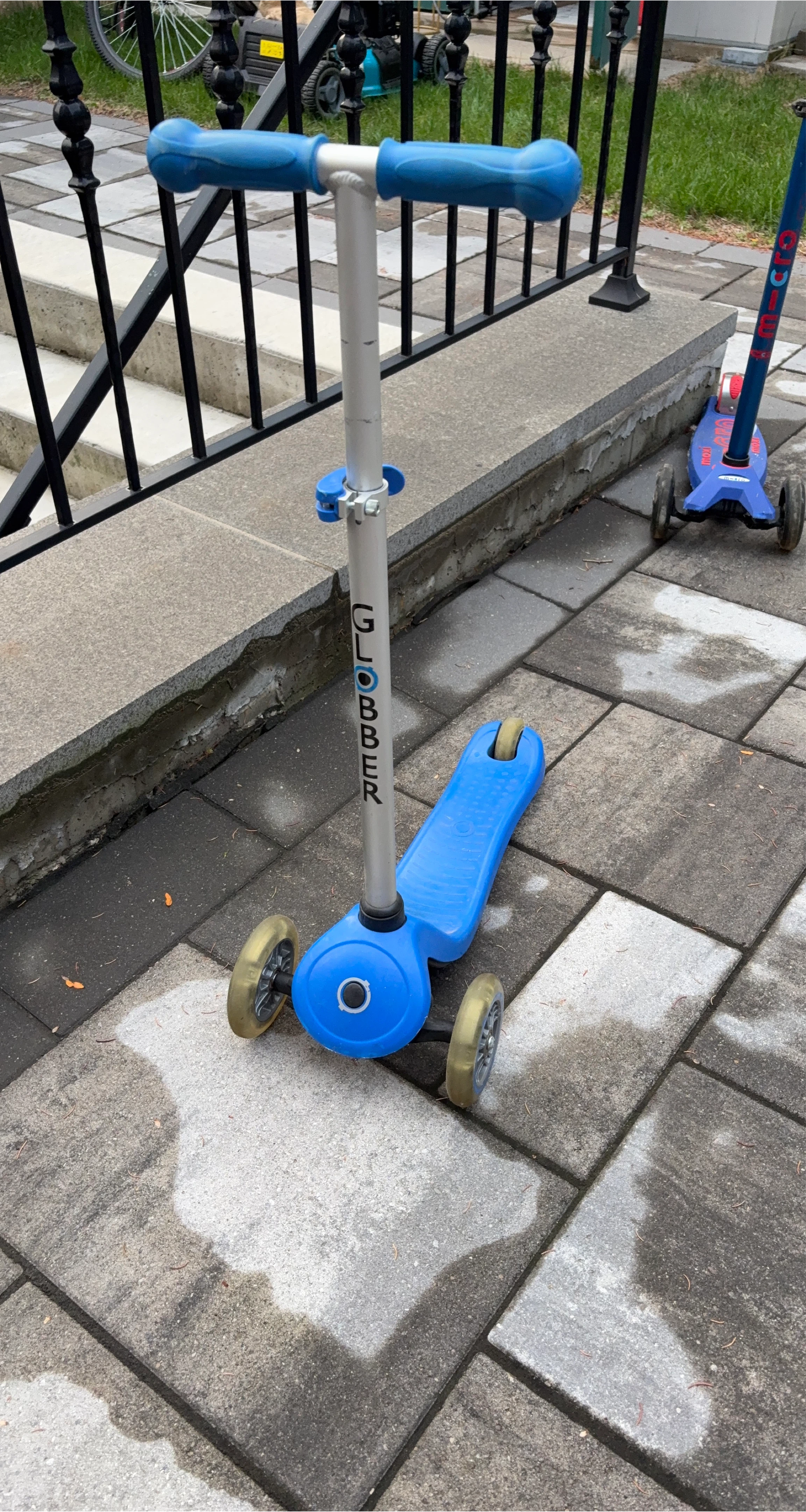 Globber Kids' Scooter - Blue thumbnail