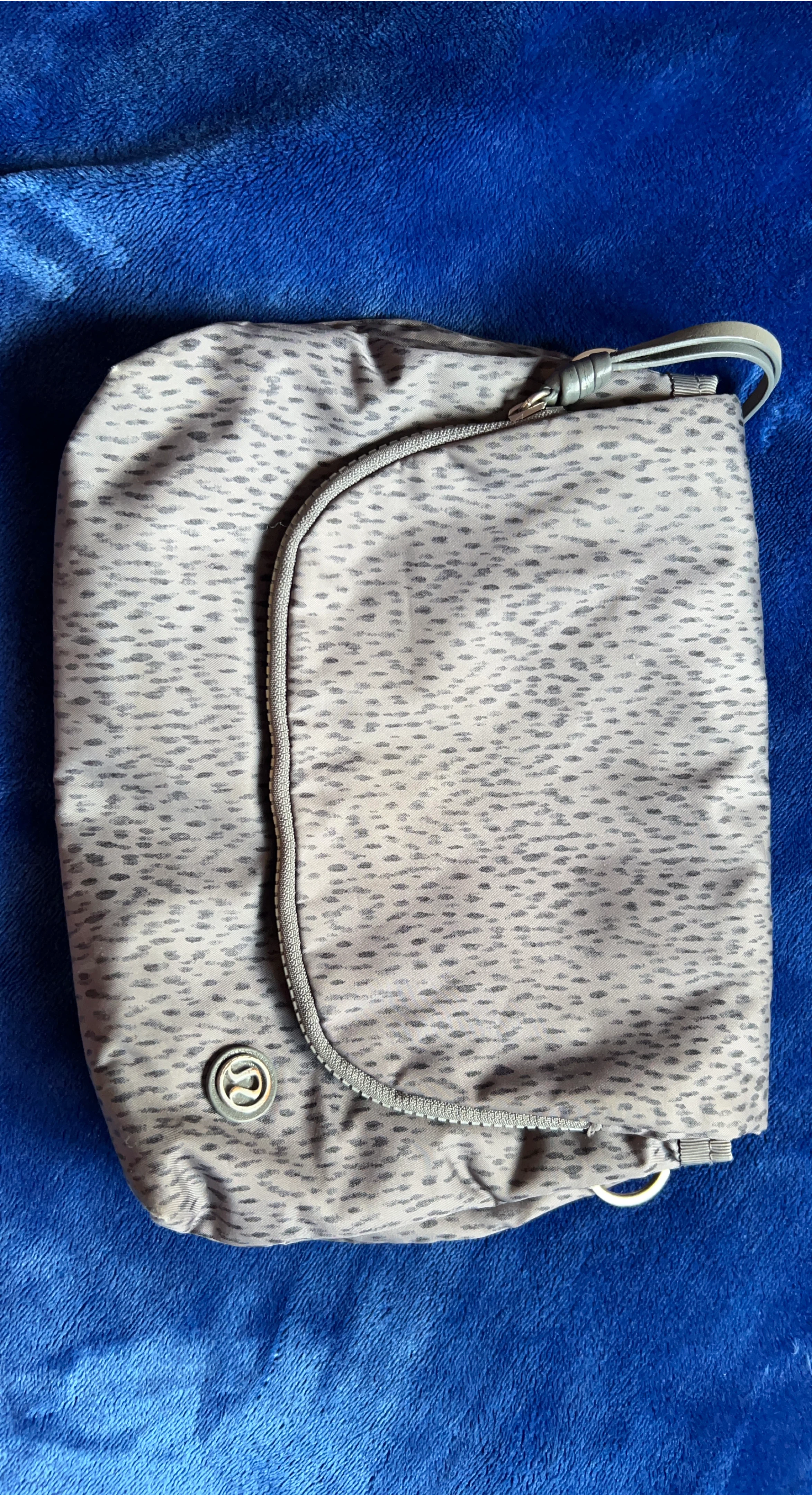 Lululemon Go Your Own Way Bag