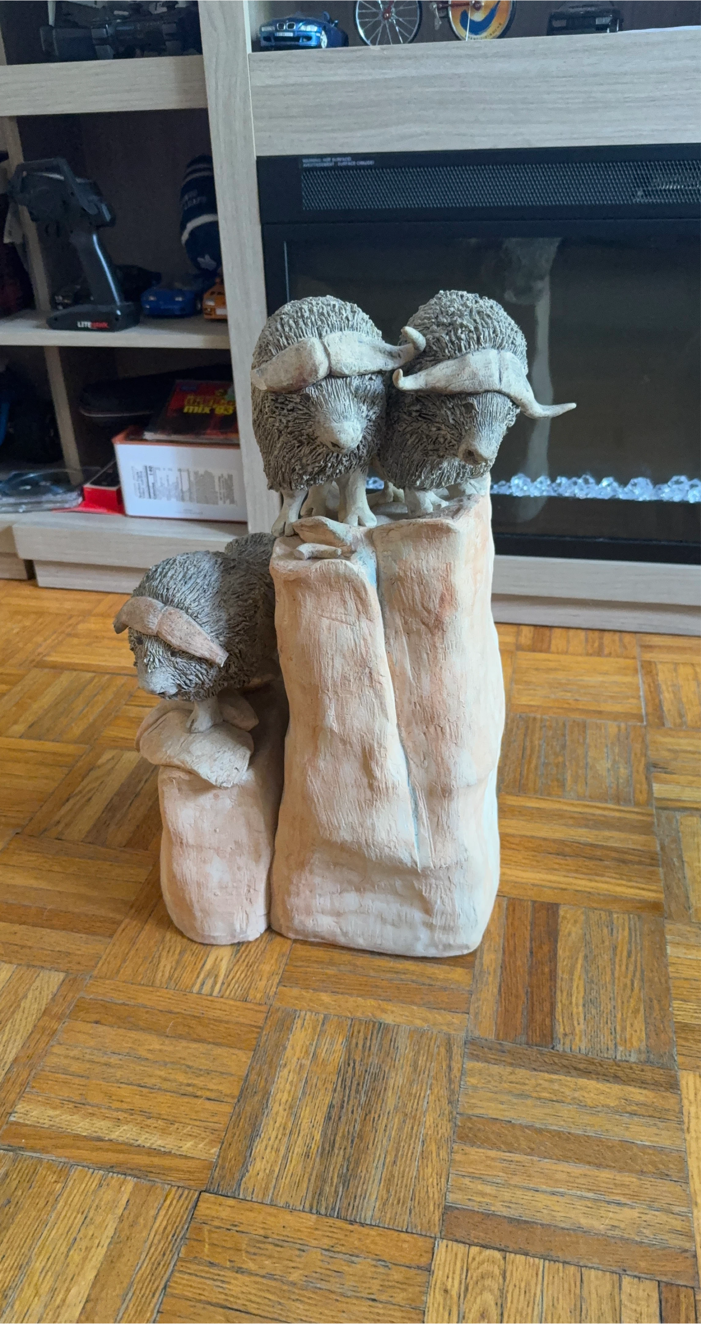 Muskox ceramic Sculpture thumbnail