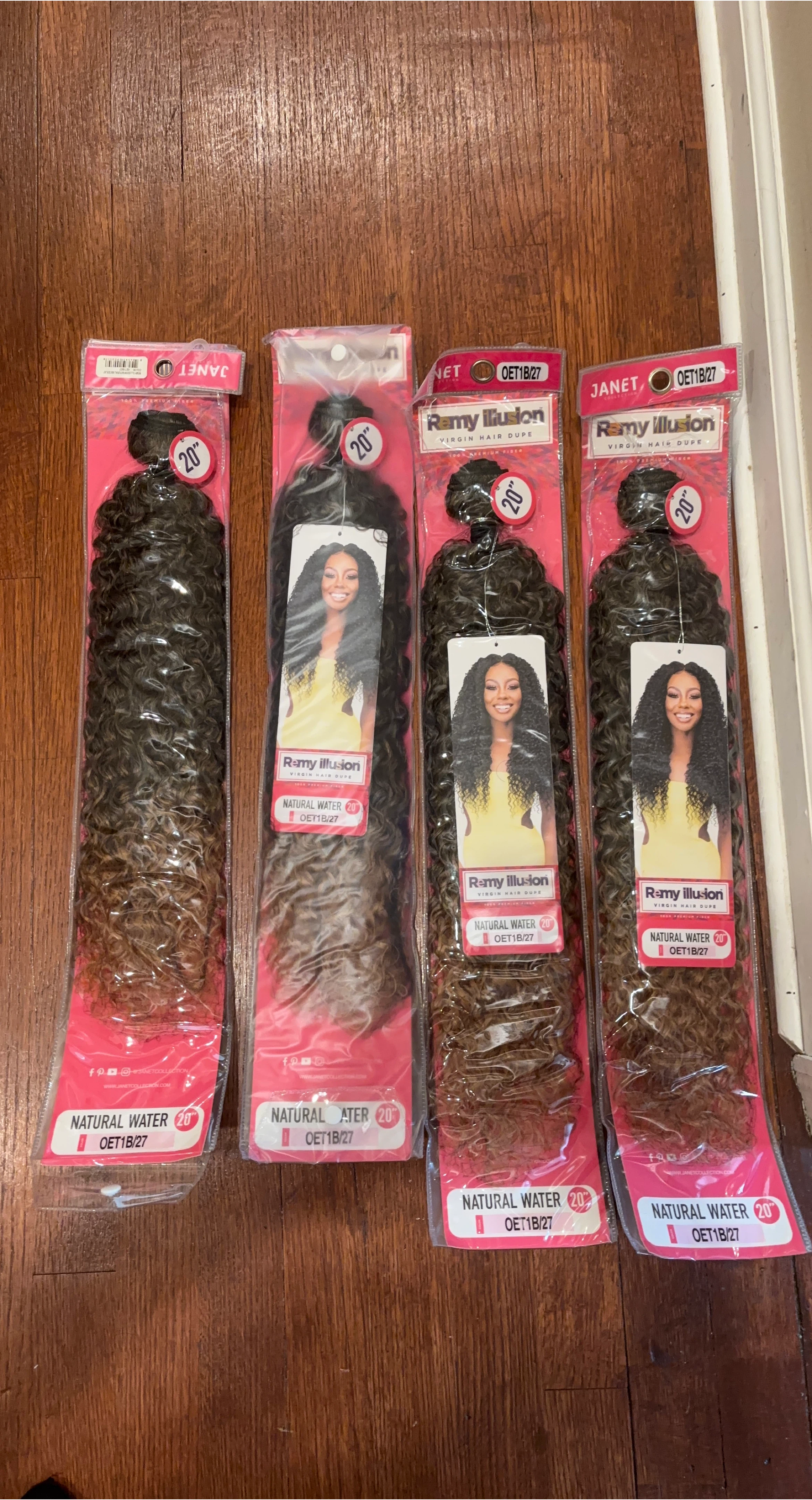Janet Remy Illusion Natural Water 20" Hair thumbnail