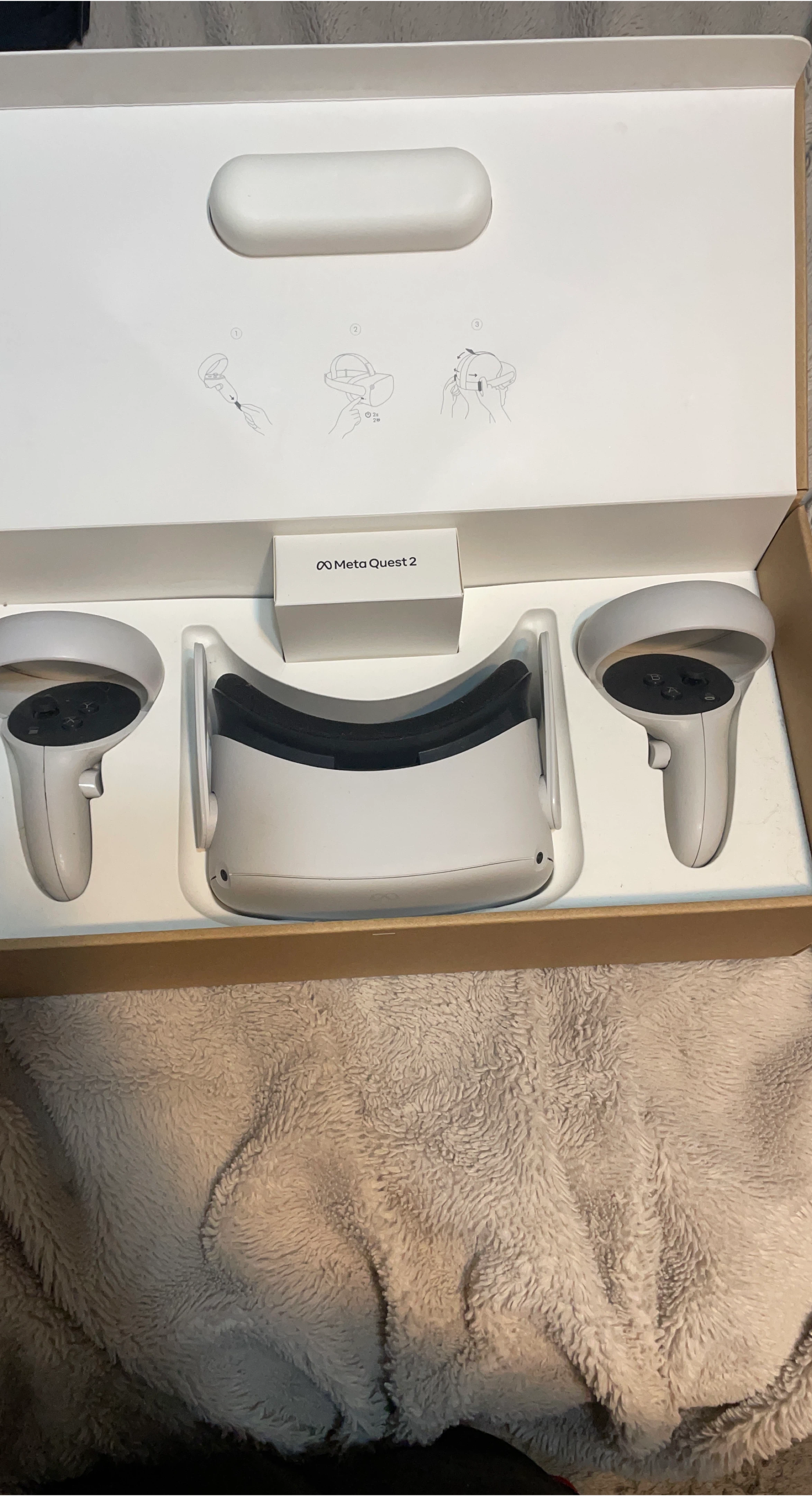 Meta Quest 2 VR Headset - Like New! thumbnail