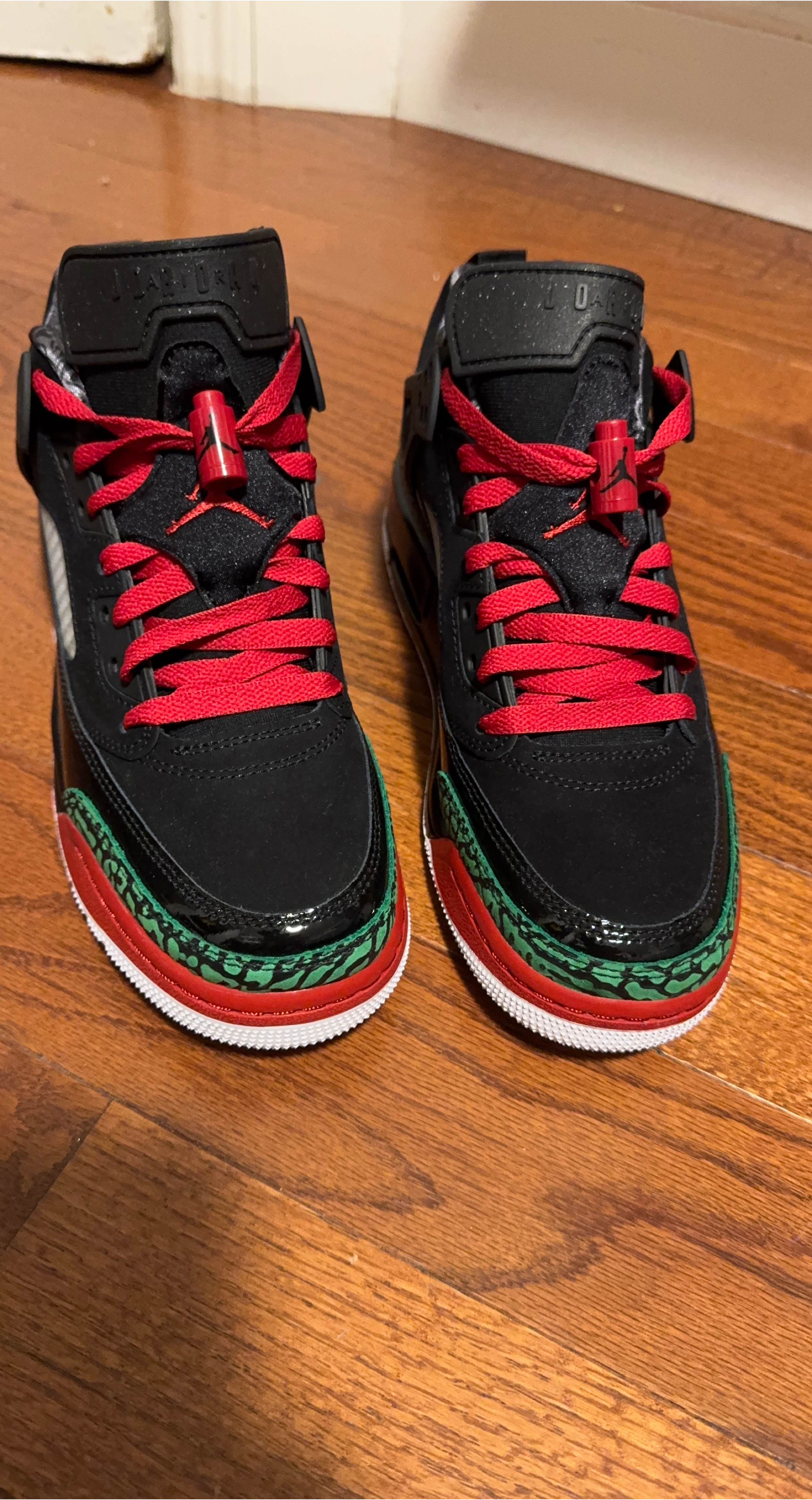 Air Jordan 3 Retro SP Size 7Y thumbnail