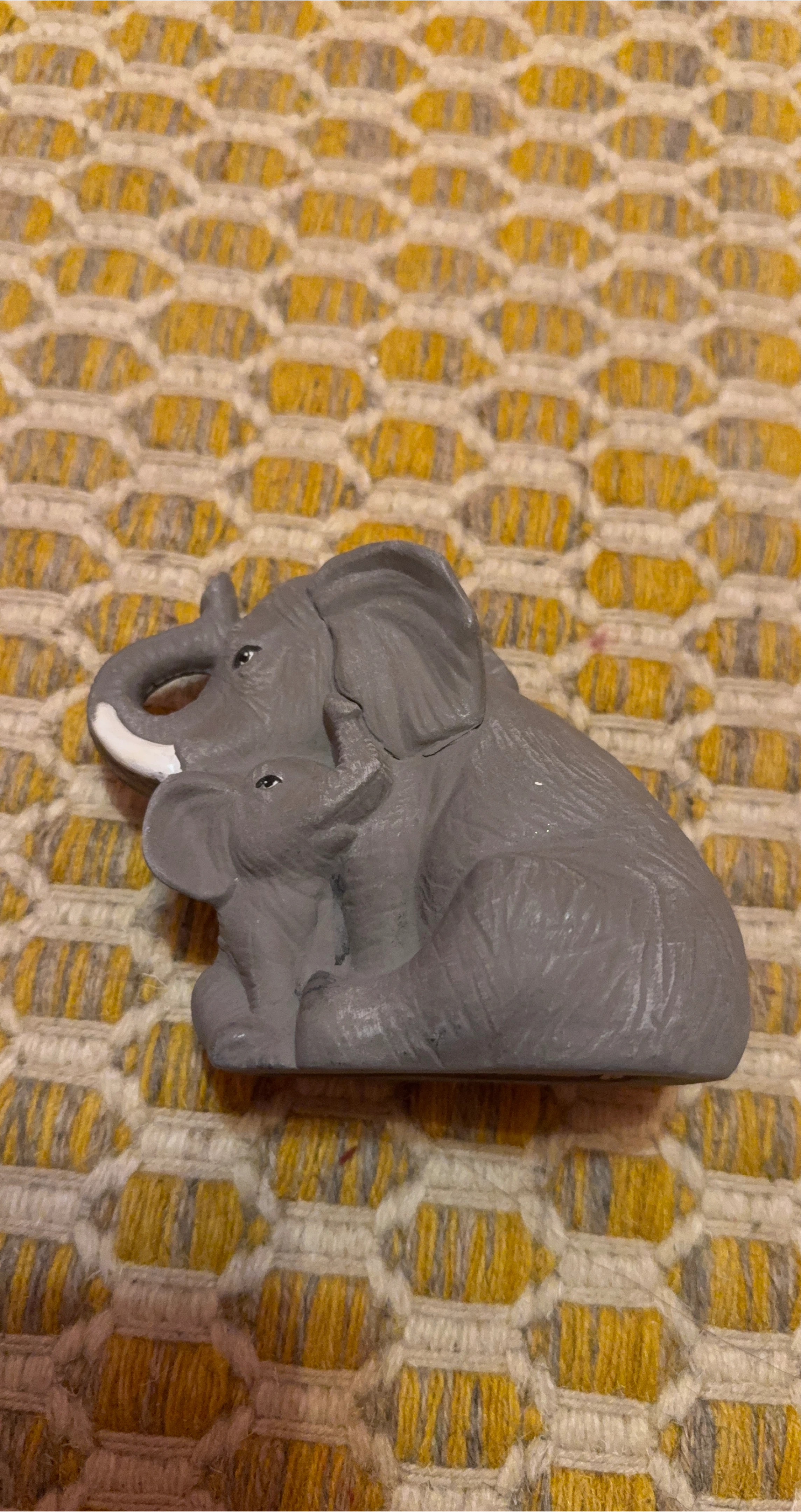 Elephant and Baby Figurine - Grey thumbnail
