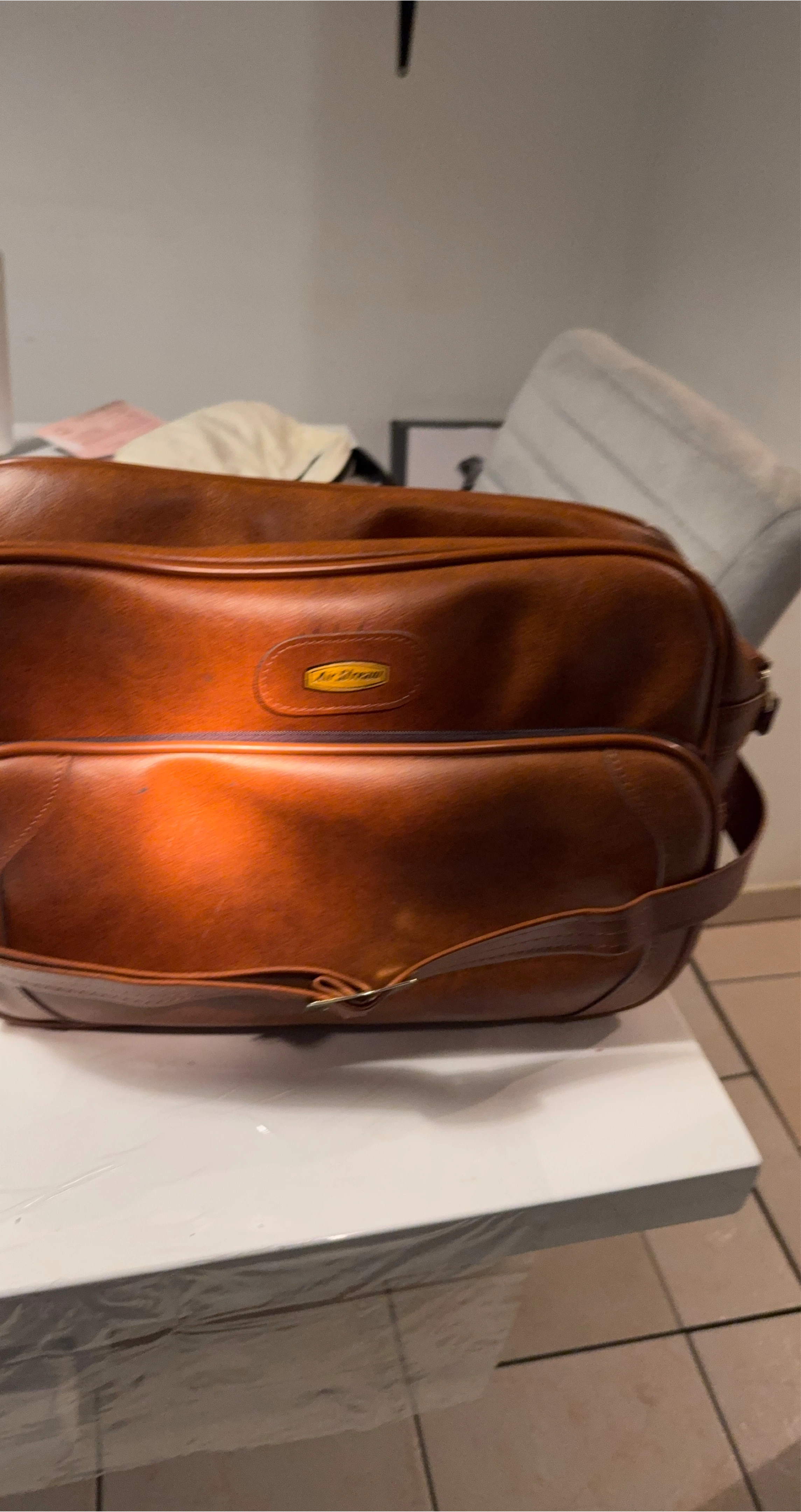 Air Stream Brown Leather Bag thumbnail