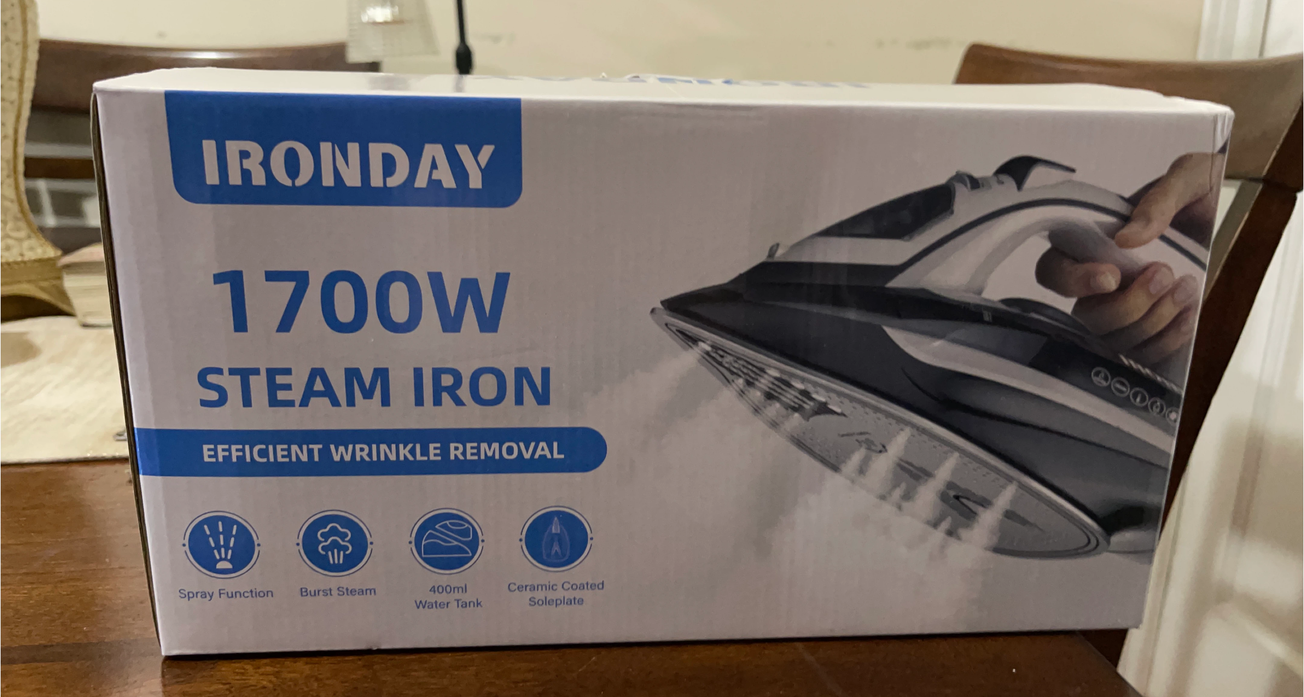 IRONDAY 1700W Steam Iron - New in Box
