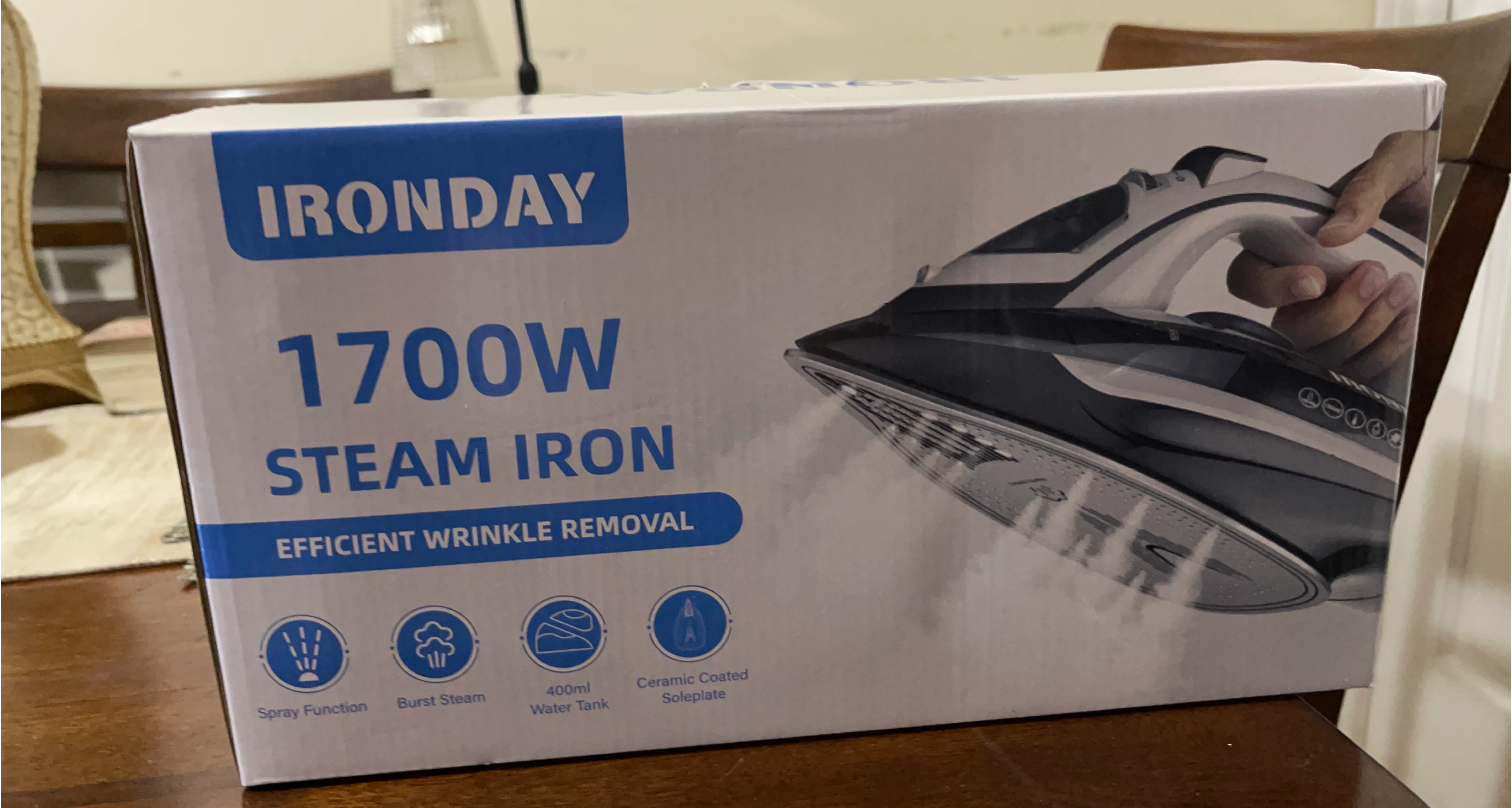 IRONDAY 1700W Steam Iron - New in Box!