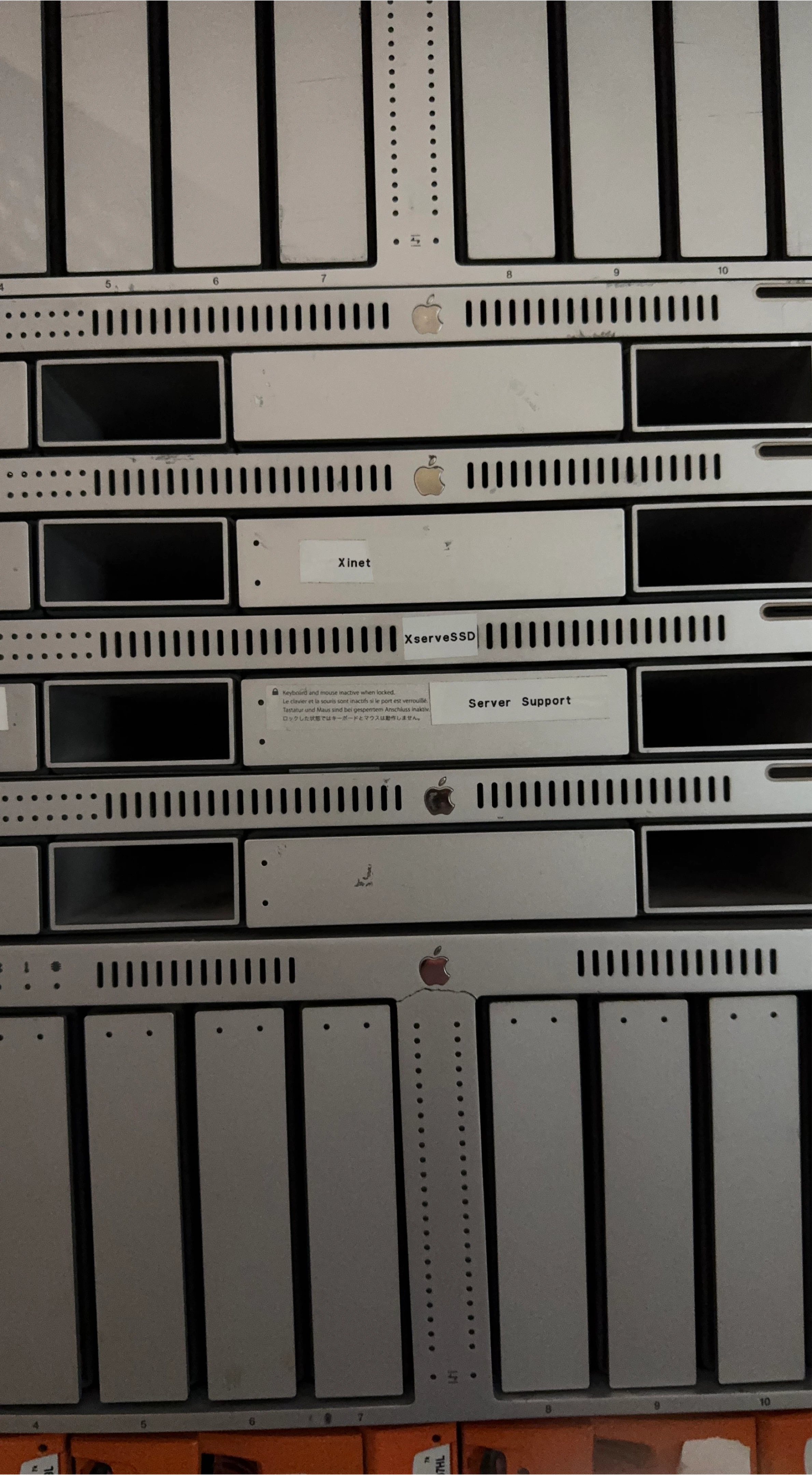 Apple Xserve Server Rack thumbnail