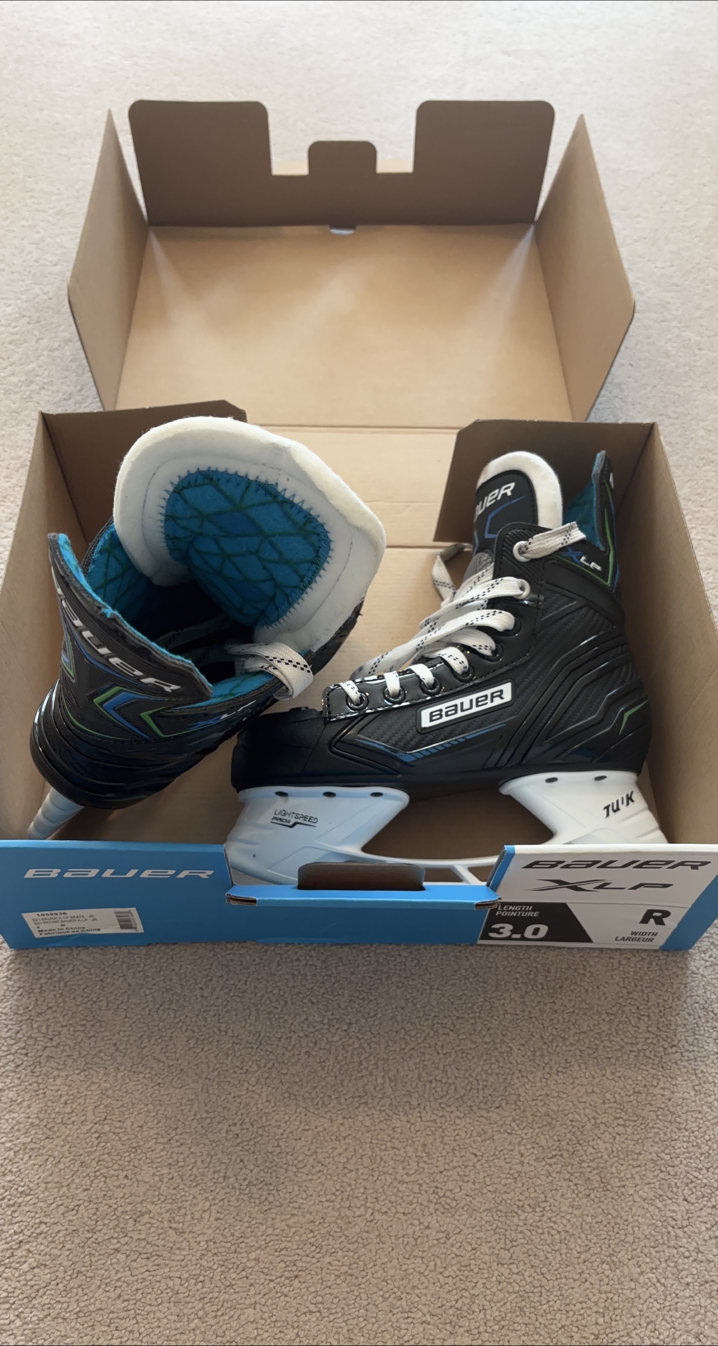 Bauer XLP Ice Hockey Skates, Size 3.0, Like New! thumbnail