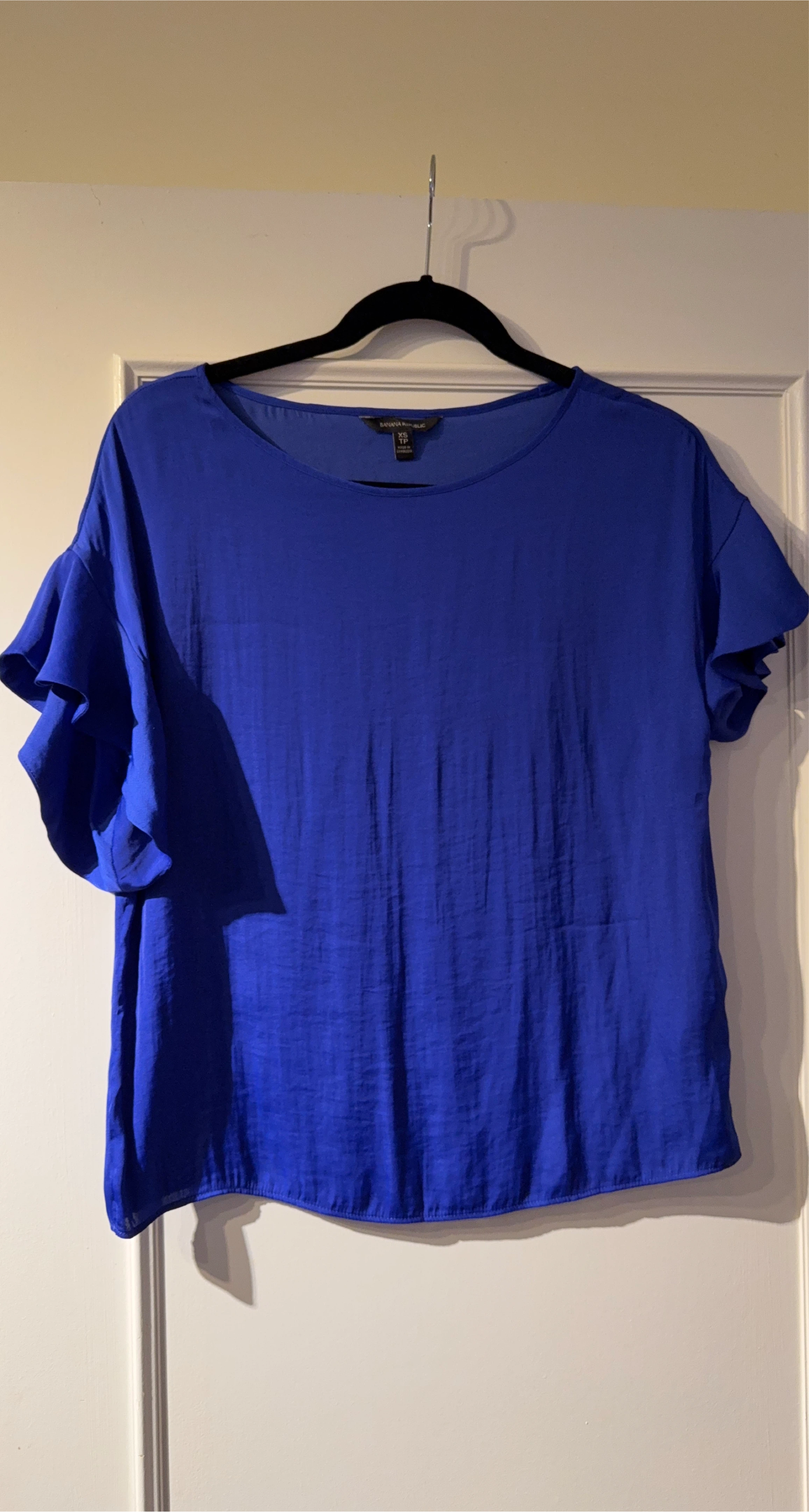 Banana Republic Blue Ruffle Sleeve Top - XS thumbnail