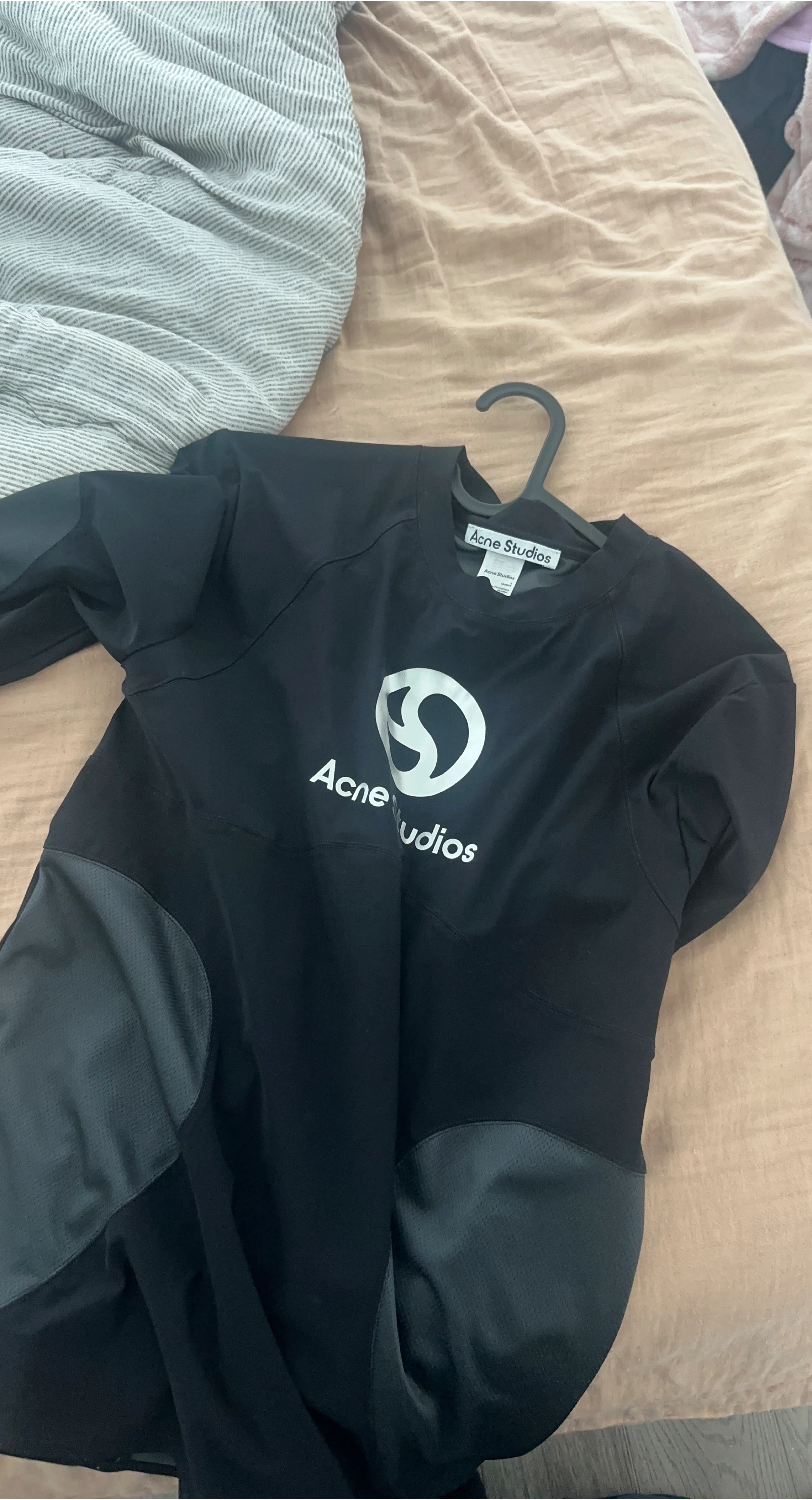 Acne Studios Black Top for gym thumbnail