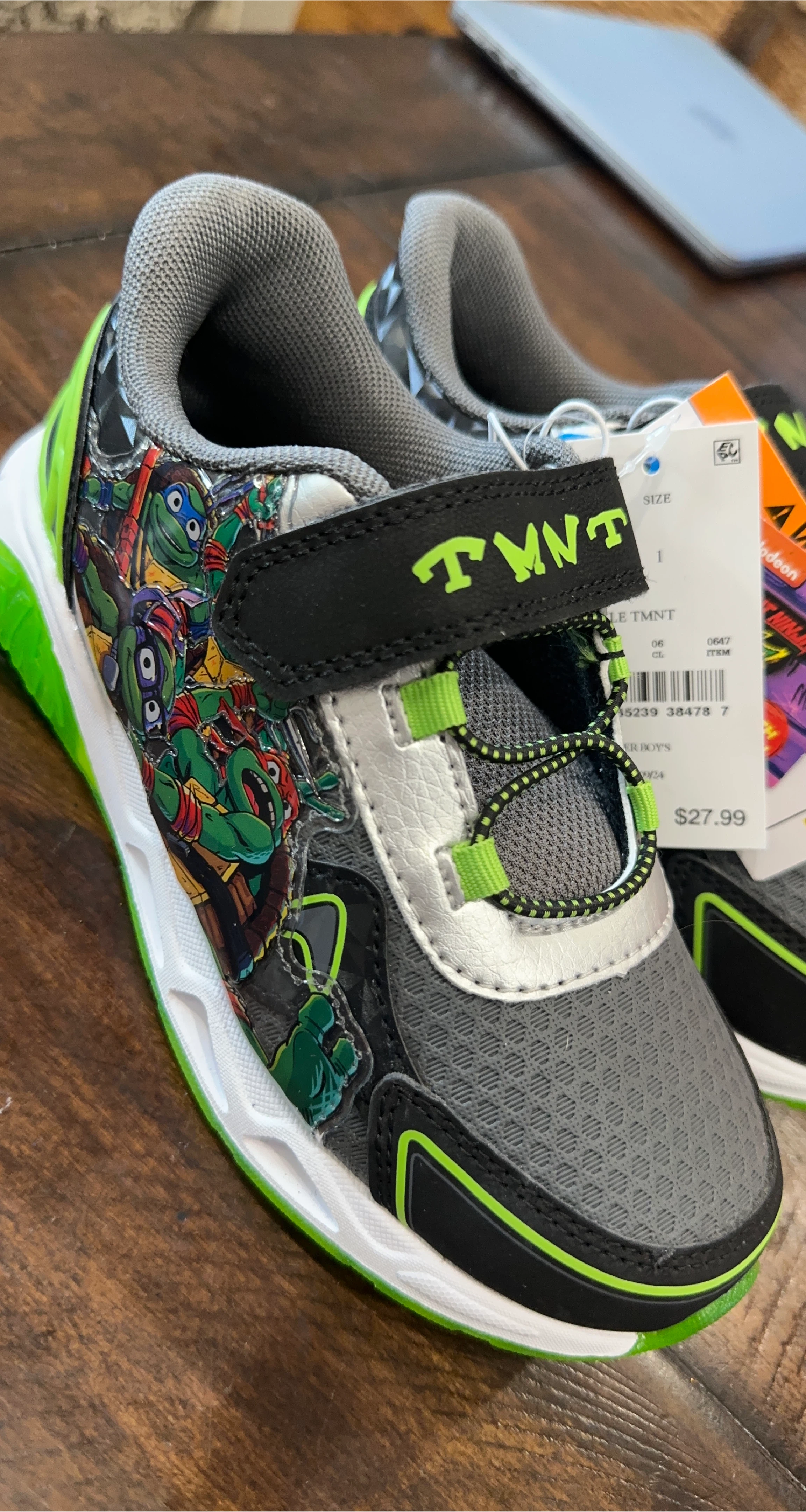 TMNT Light Up Sneakers Size 1 NEW thumbnail