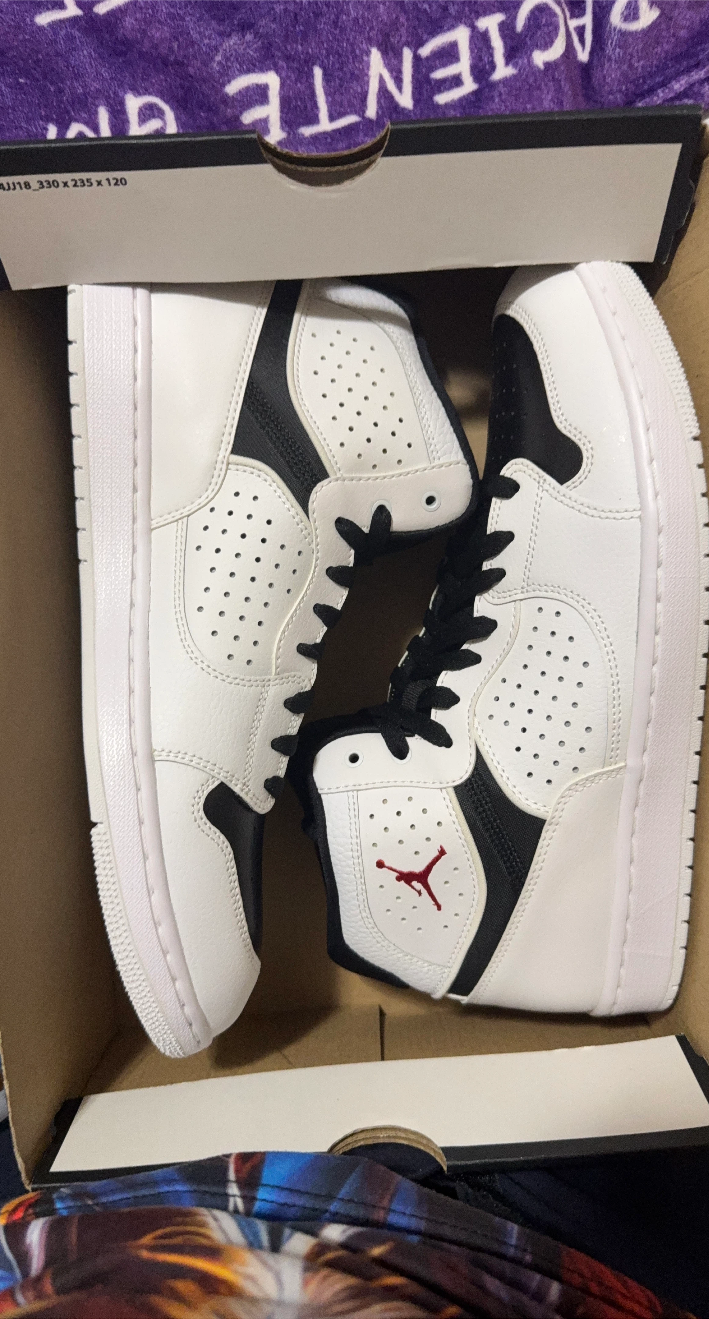 Jordan AJ18 White/Black Sneakers thumbnail