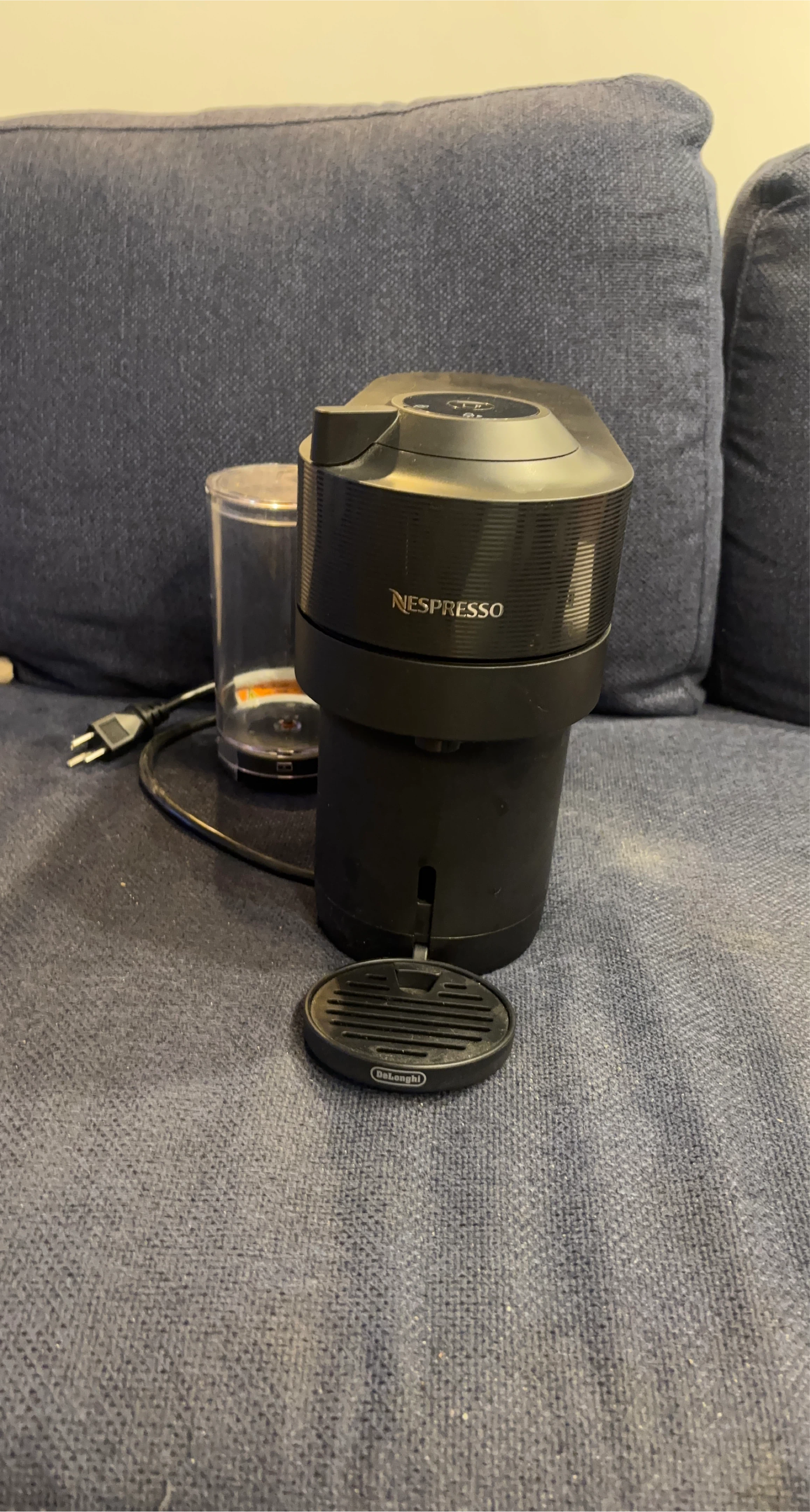 Nespresso Vertuo Next Coffee Machine by De'Longhi thumbnail
