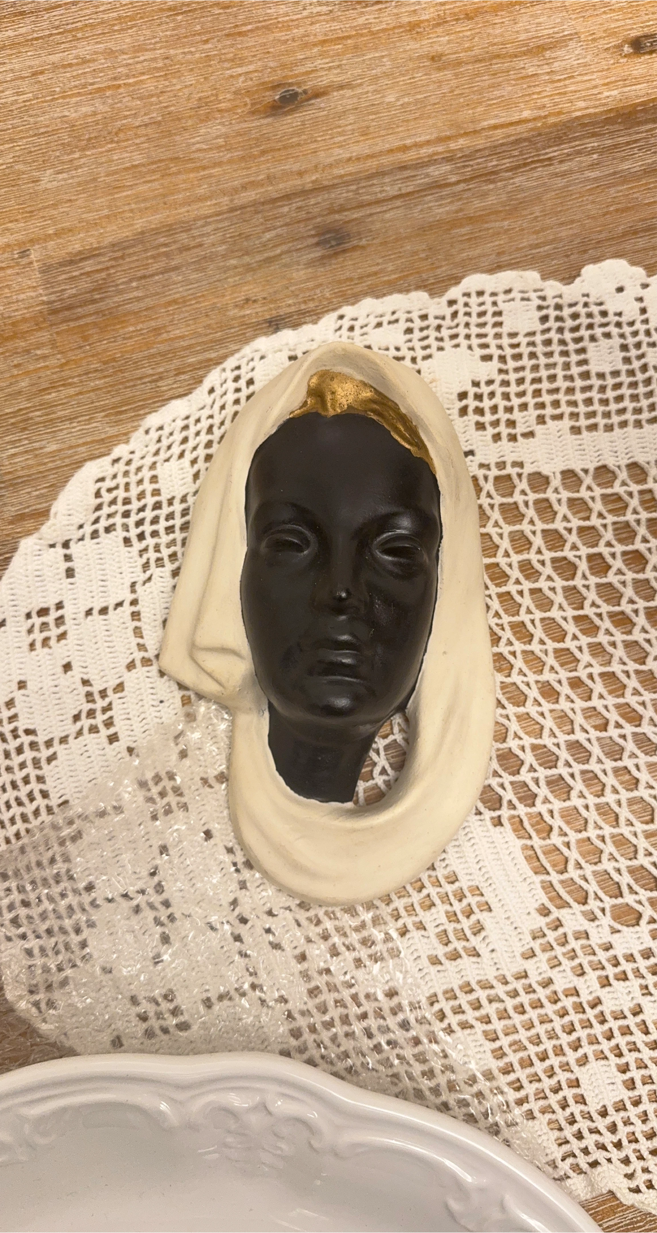 Wall Decor - Woman's Face thumbnail