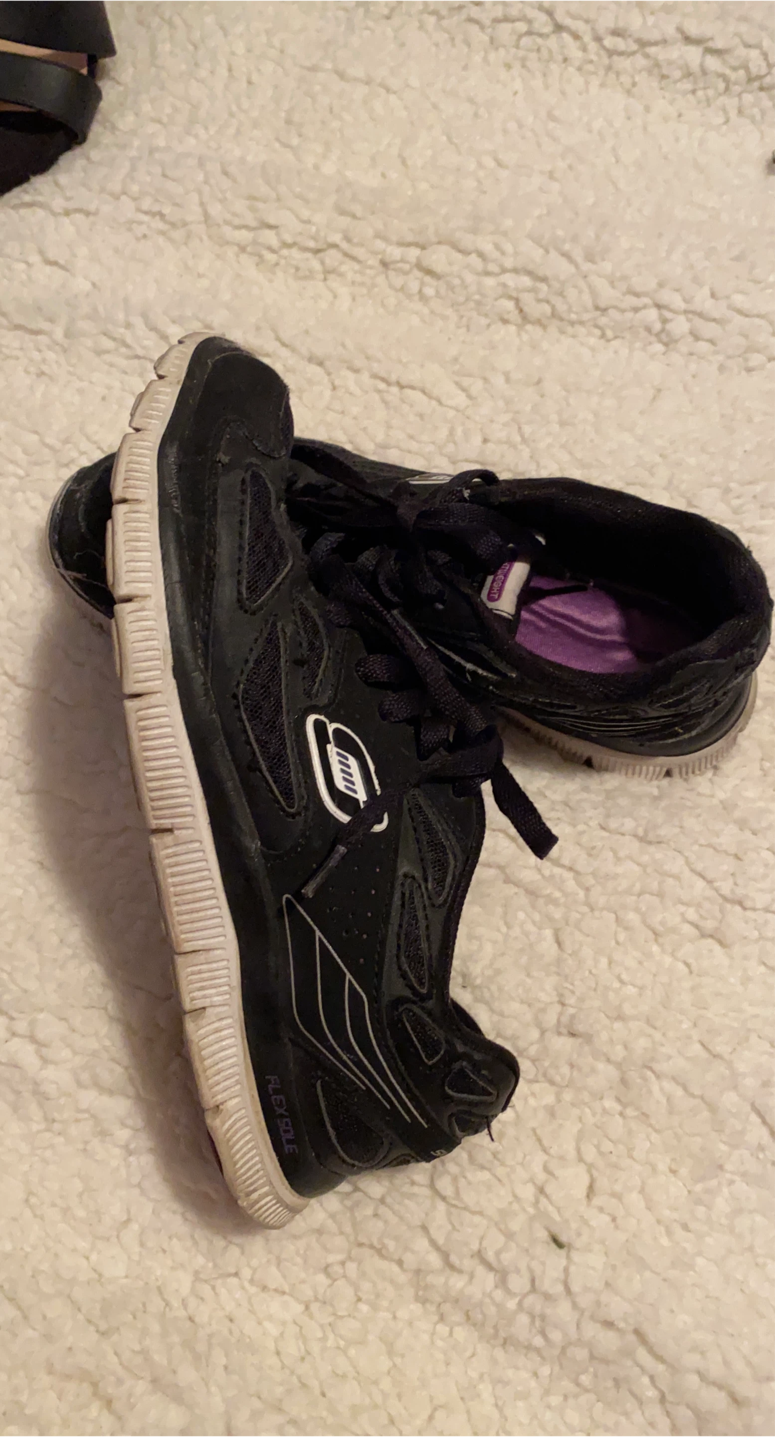 Skechers Flex Sole Black Sneakers thumbnail