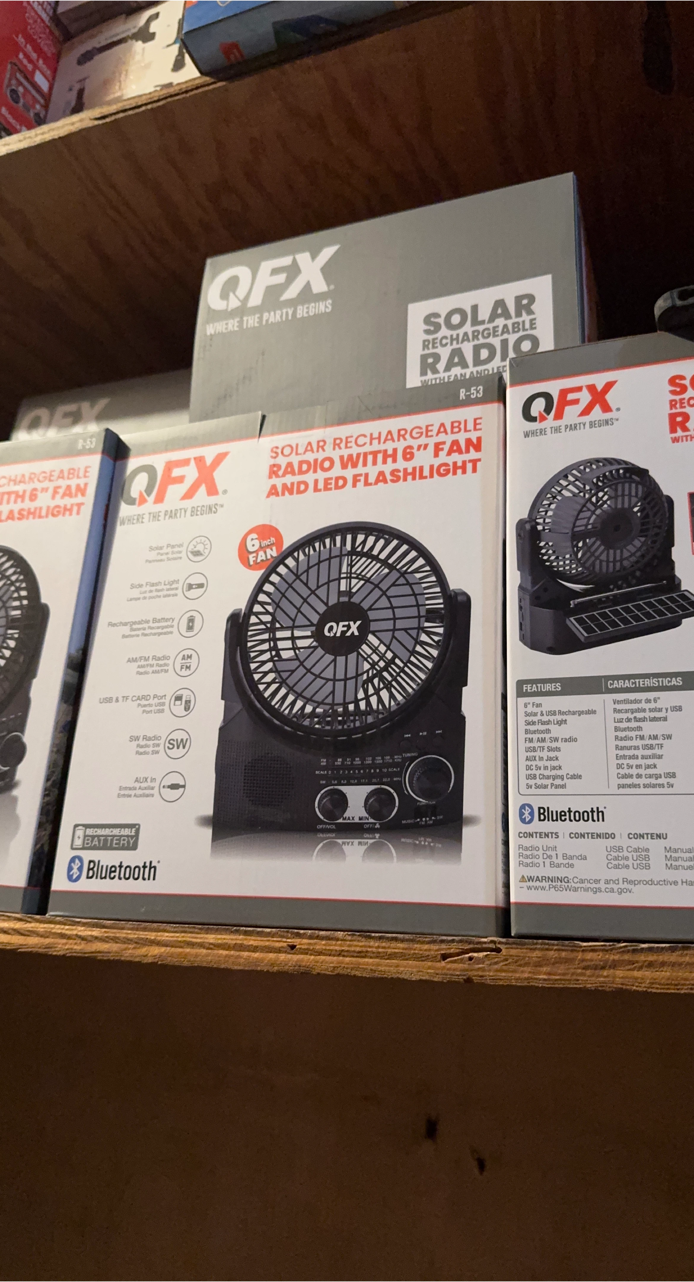 QFX Solar Rechargeable Radio with 6" Fan thumbnail