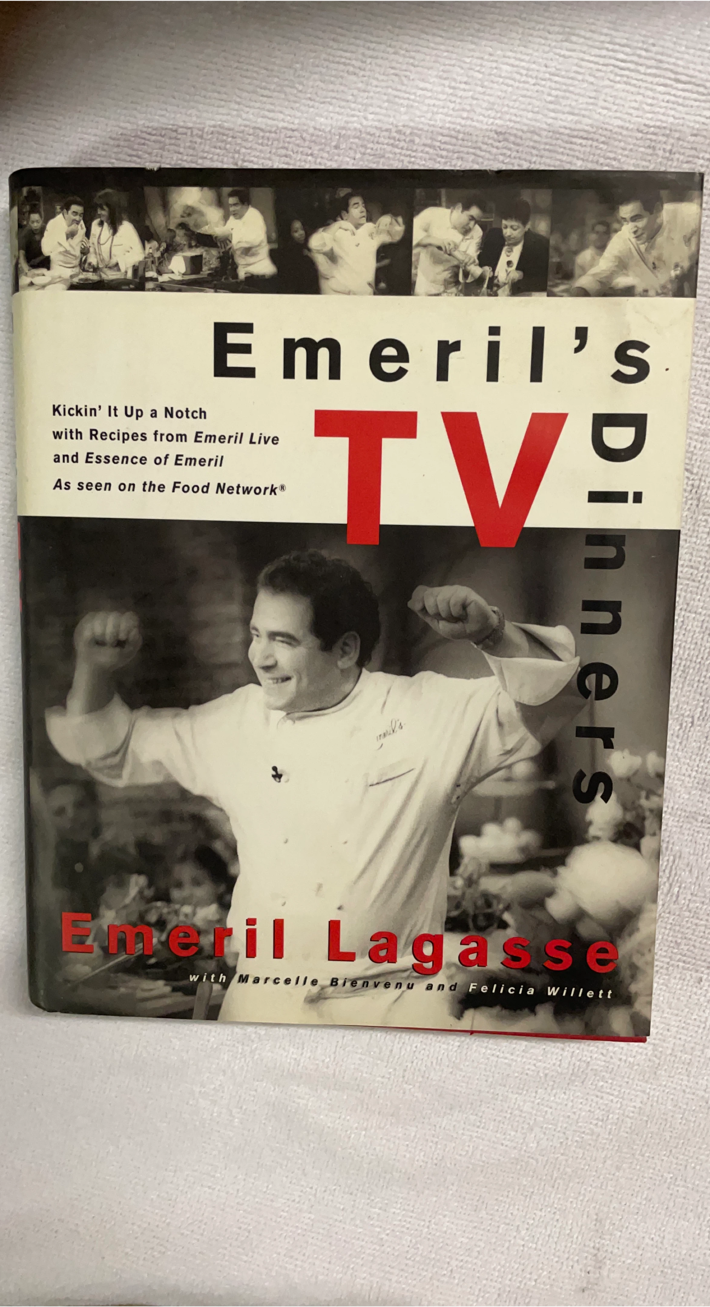 Emeril Lagasse's TV Dinners Cookbook thumbnail
