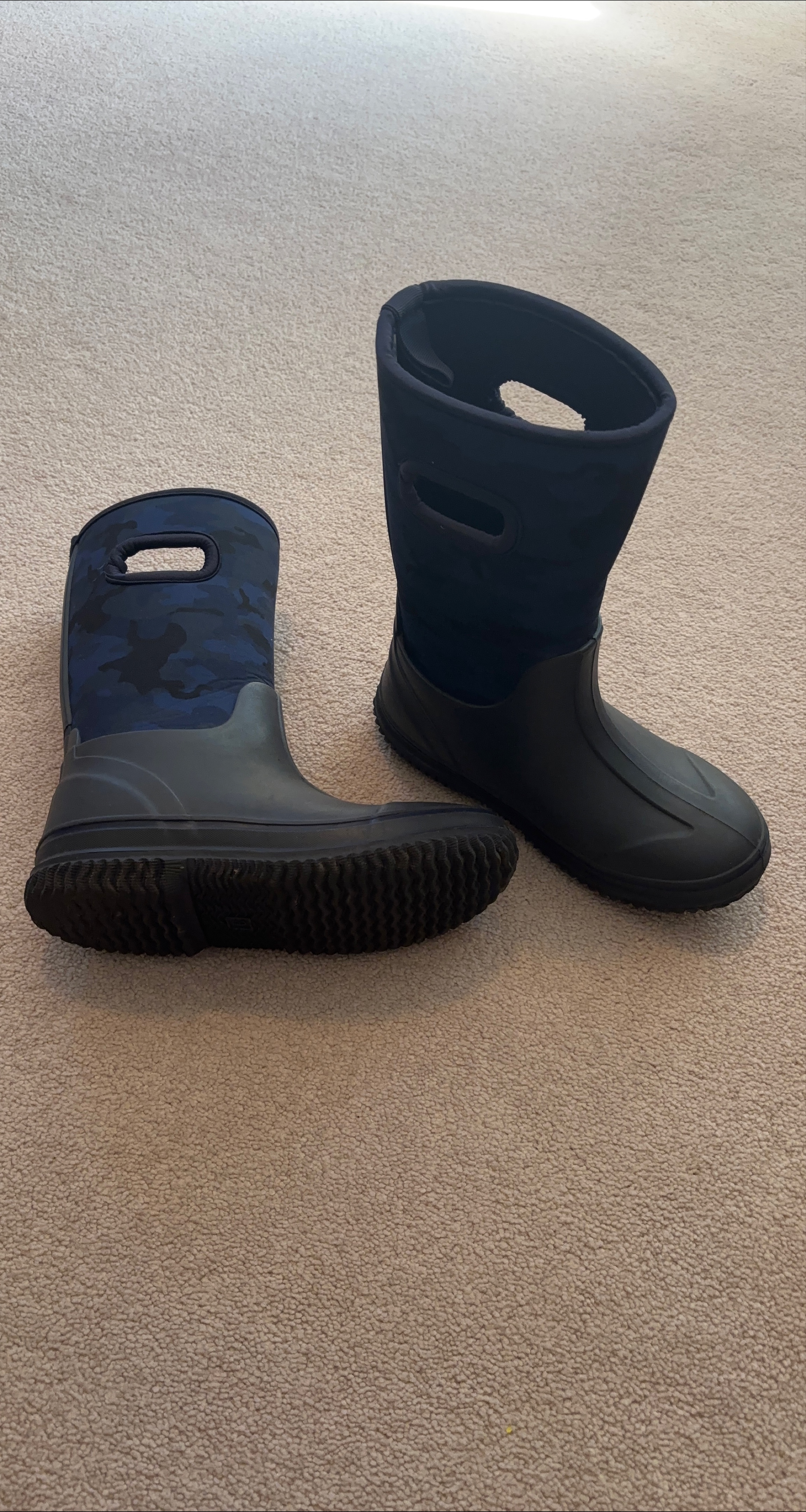 Bogs Kids' Classic Camo Boots(size 3) thumbnail