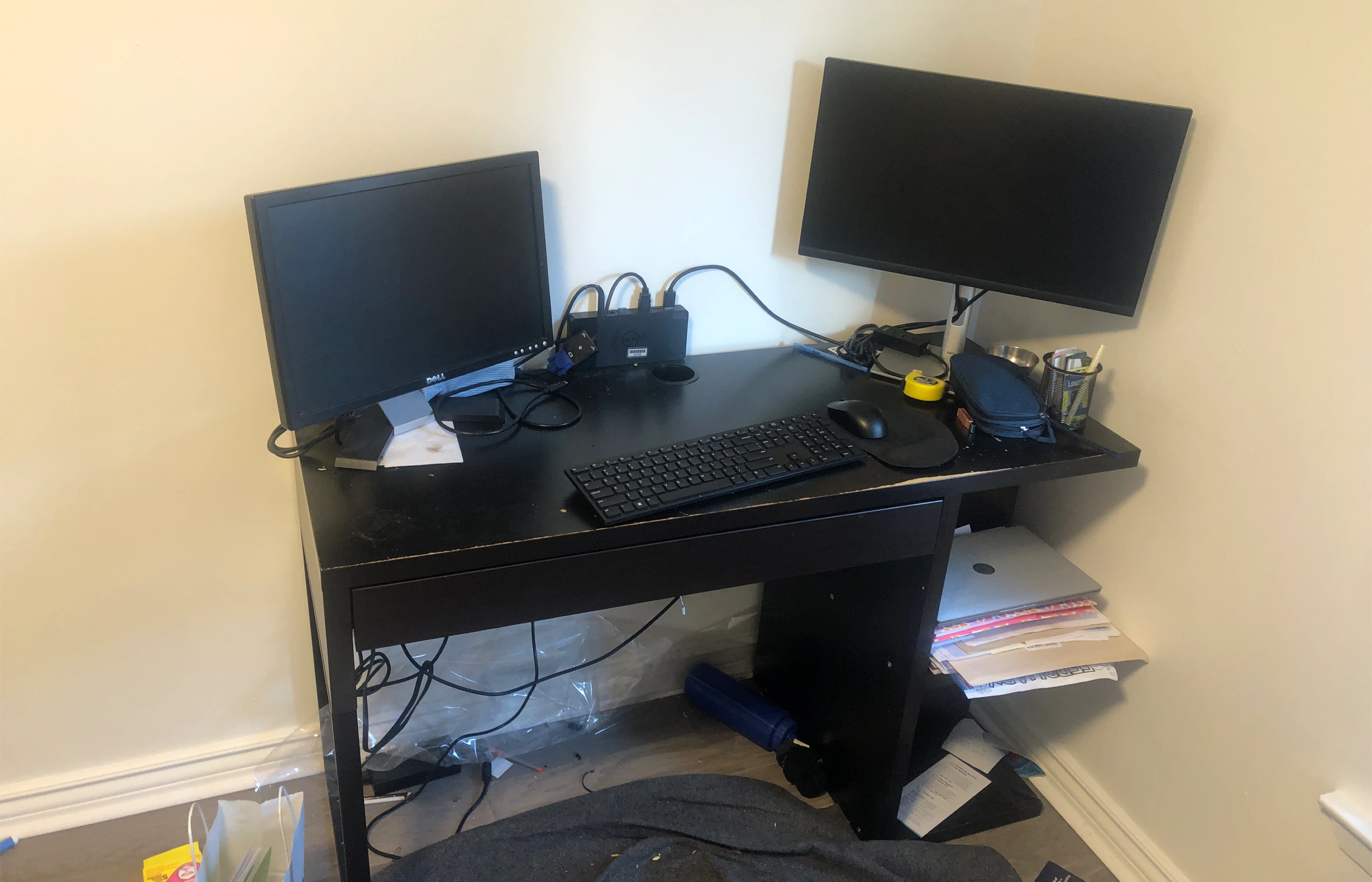 Black Desk thumbnail