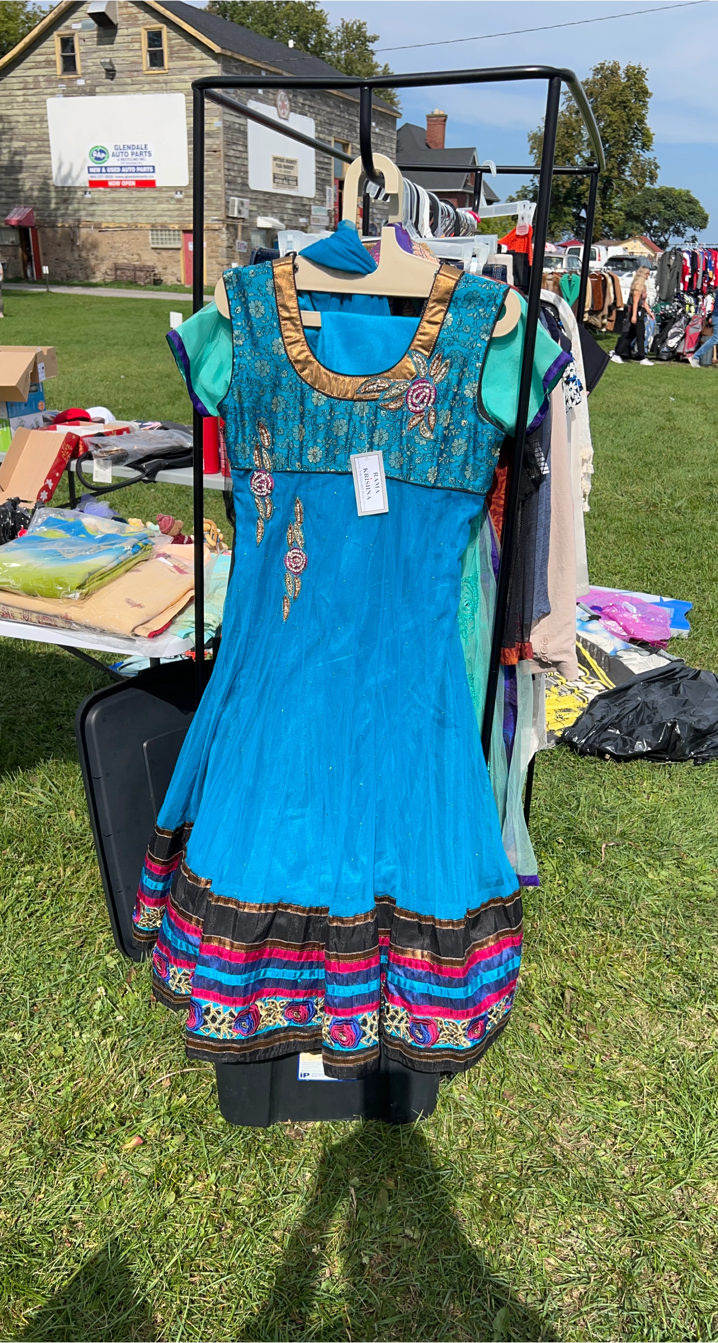 Turquoise suit with leggings and shawl thumbnail