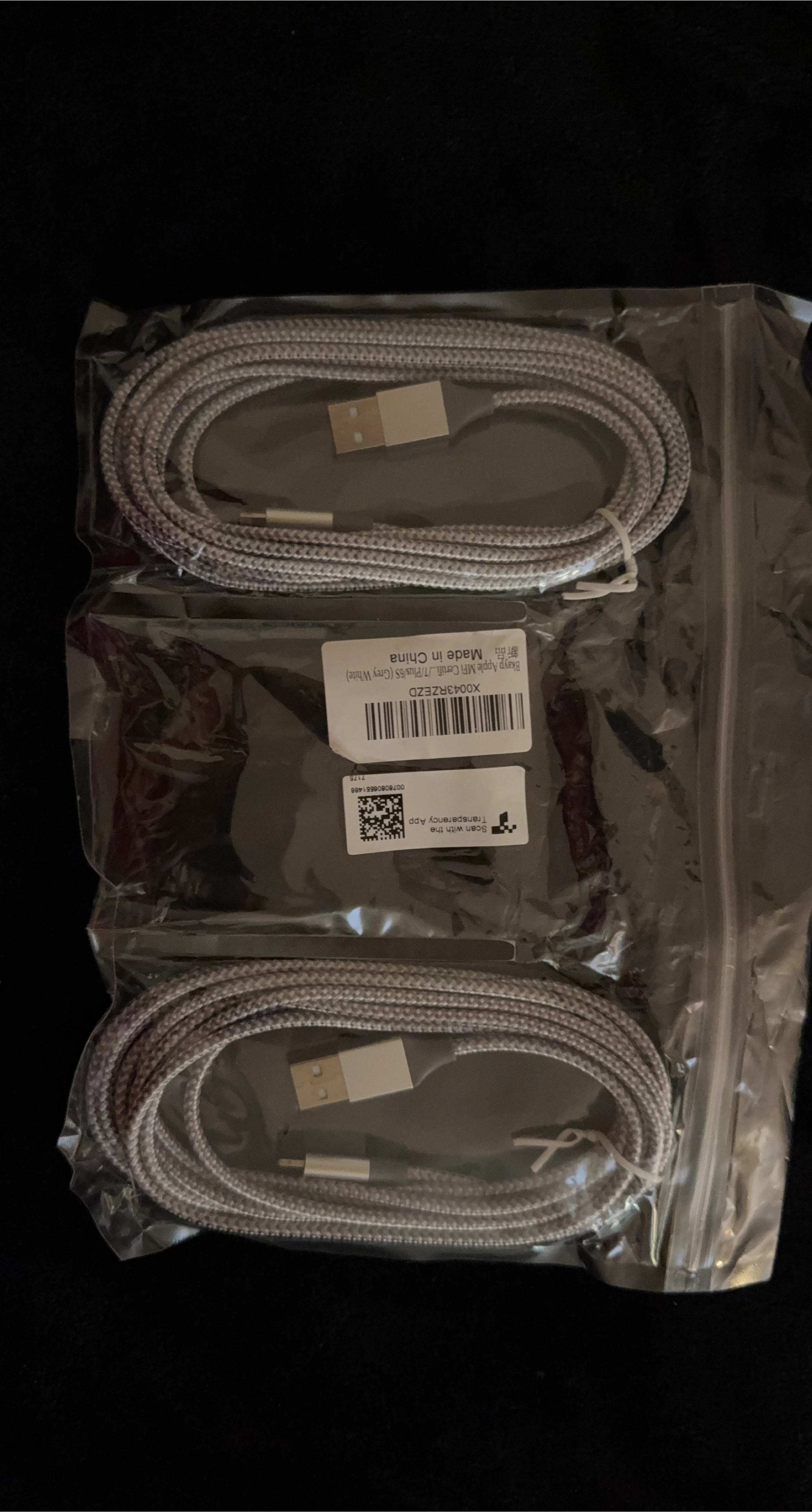 New Bklyn Lynx MFi Cord, 7ft (Wireless Grey White) image indicator(1)