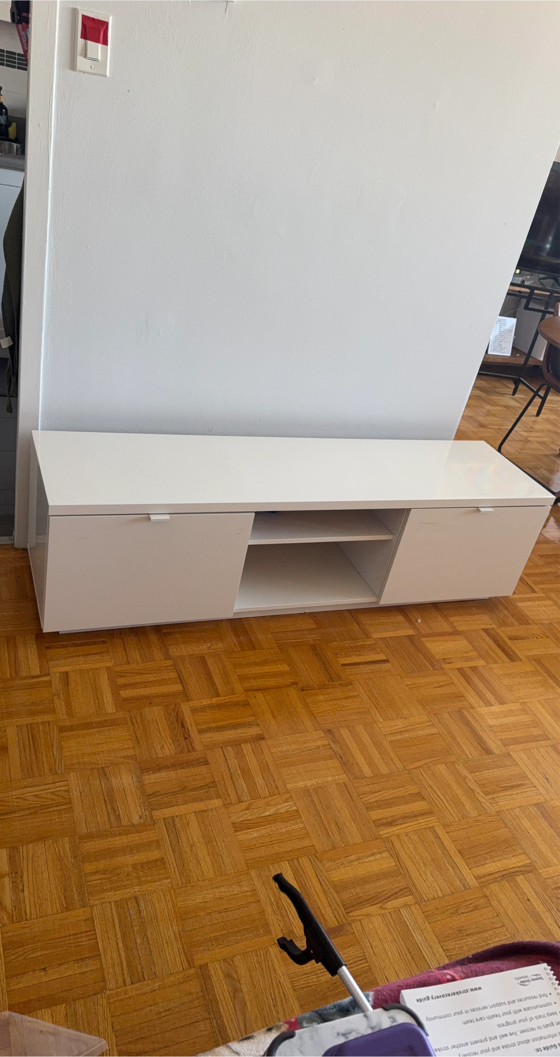 IKEA Besta White TV Unit thumbnail