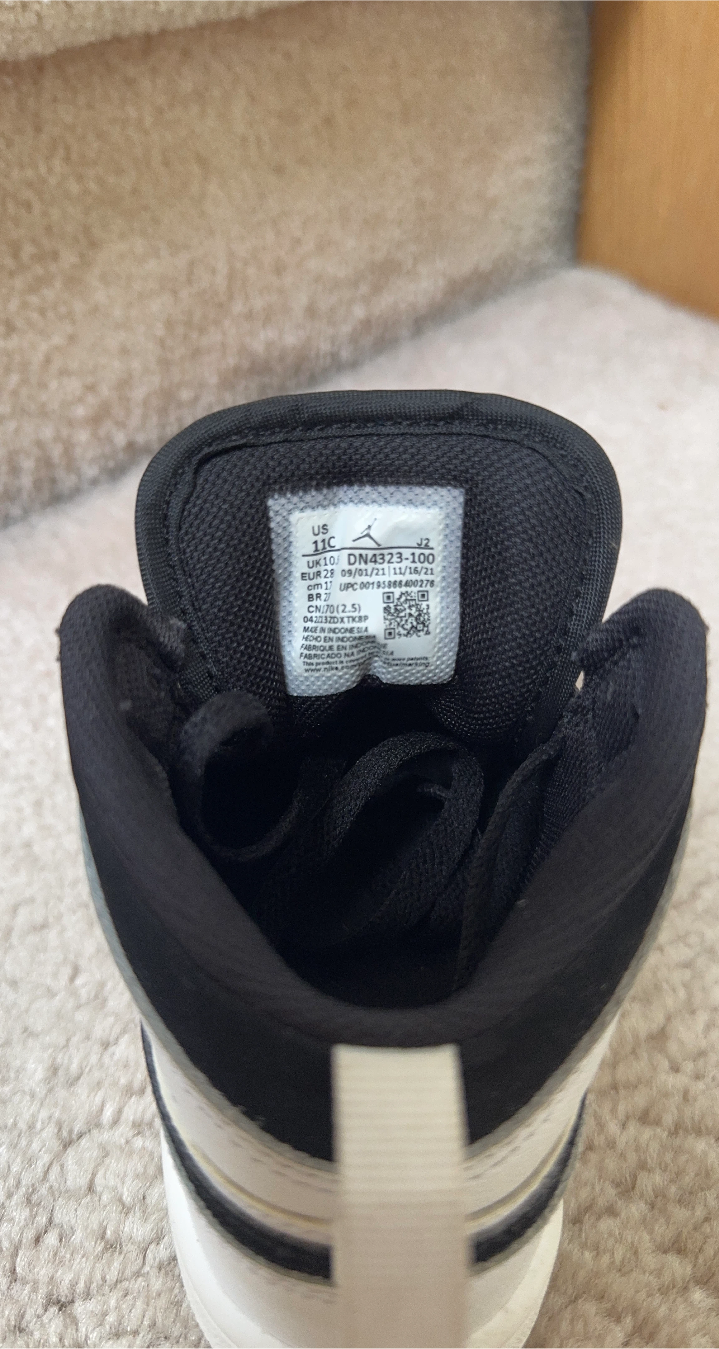 Jordan 1 High Toddler Shoes - Black/White - Size 11C image indicator(2)