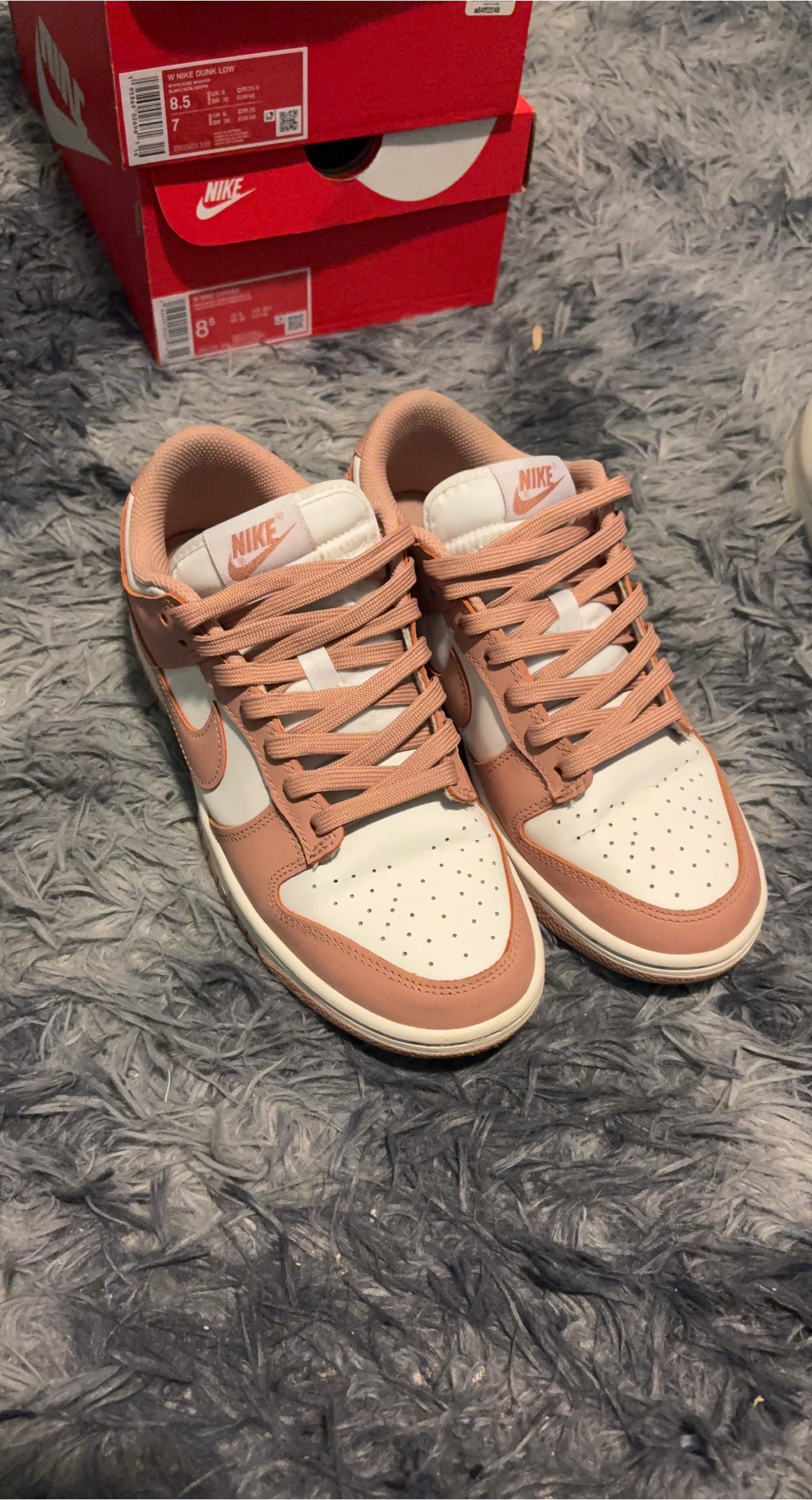 Nike Dunk Low Women's Size 8.5 thumbnail