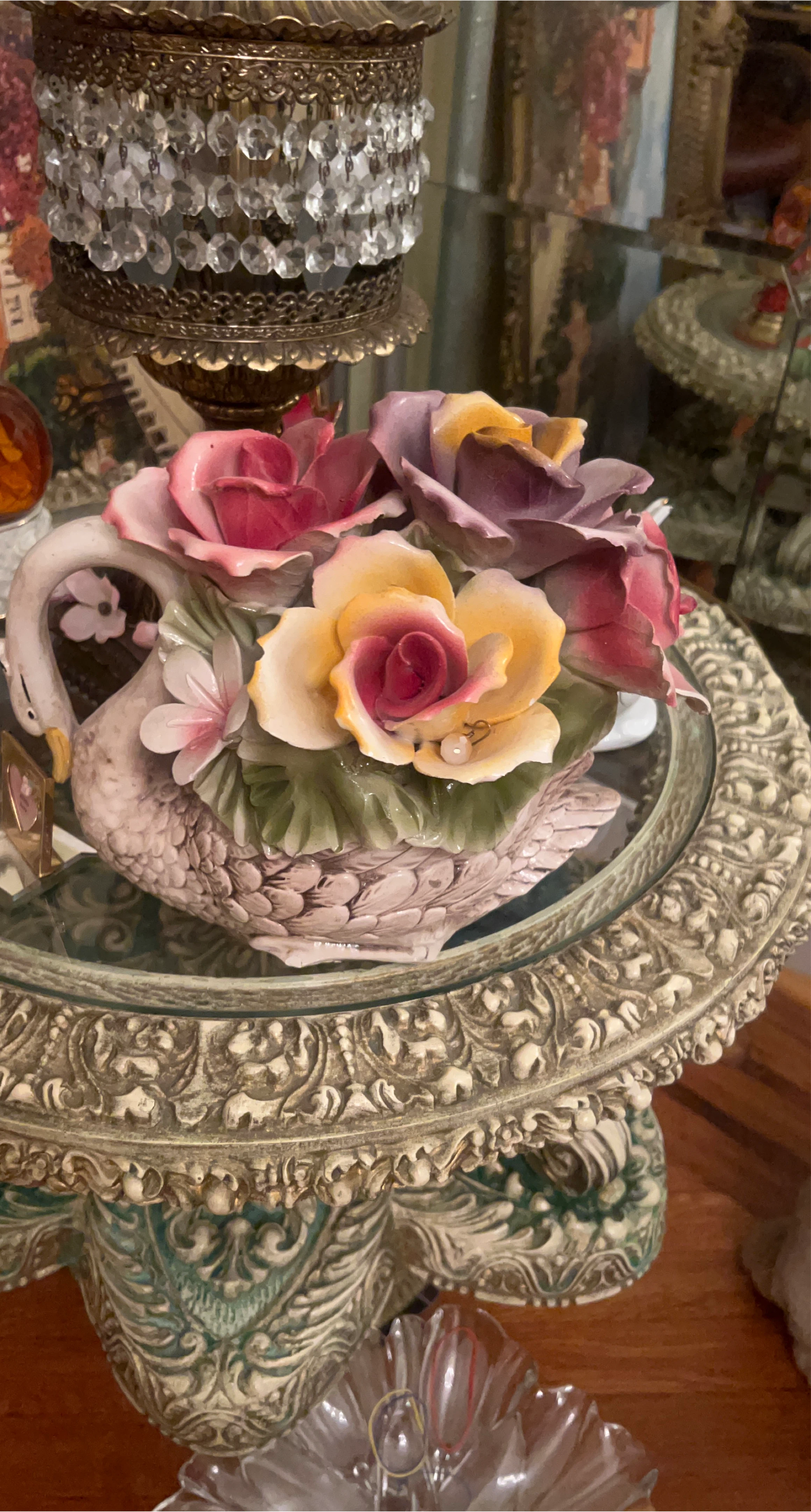 Swan Flower Arrangement thumbnail