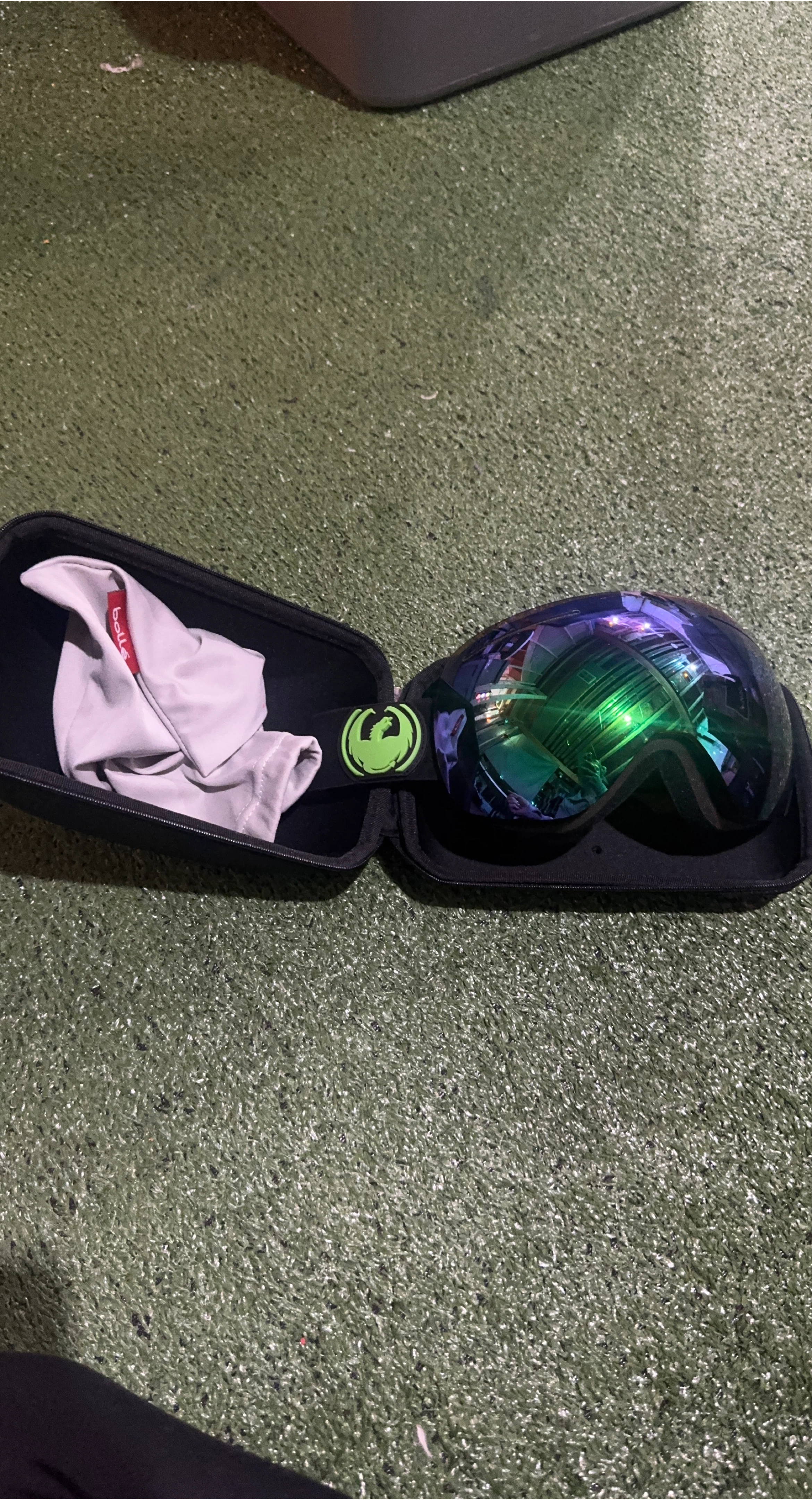 Dragon Alliance Snow Goggles with Case thumbnail