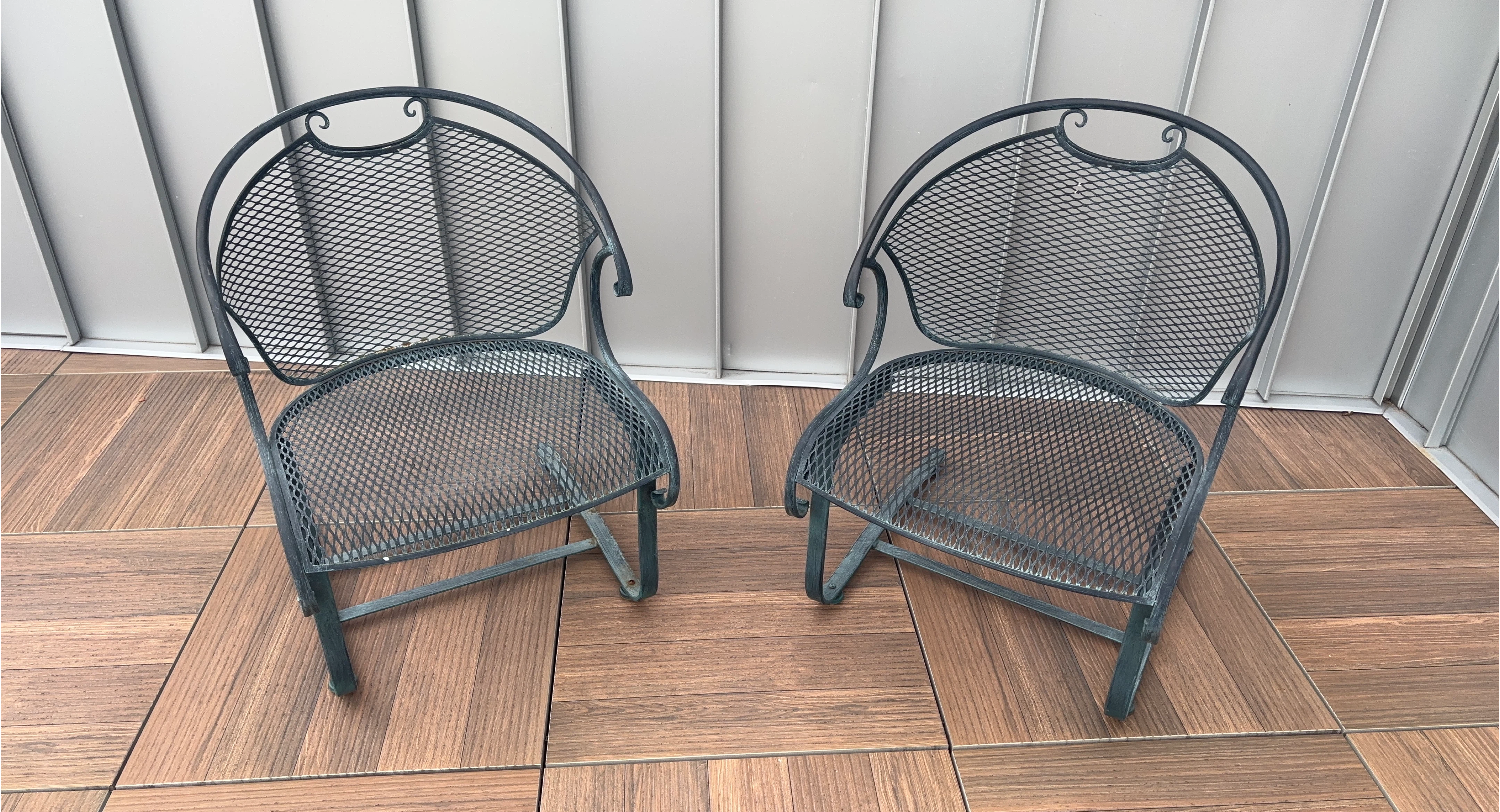Set of 2 Metal Mesh Outdoor Chairs thumbnail
