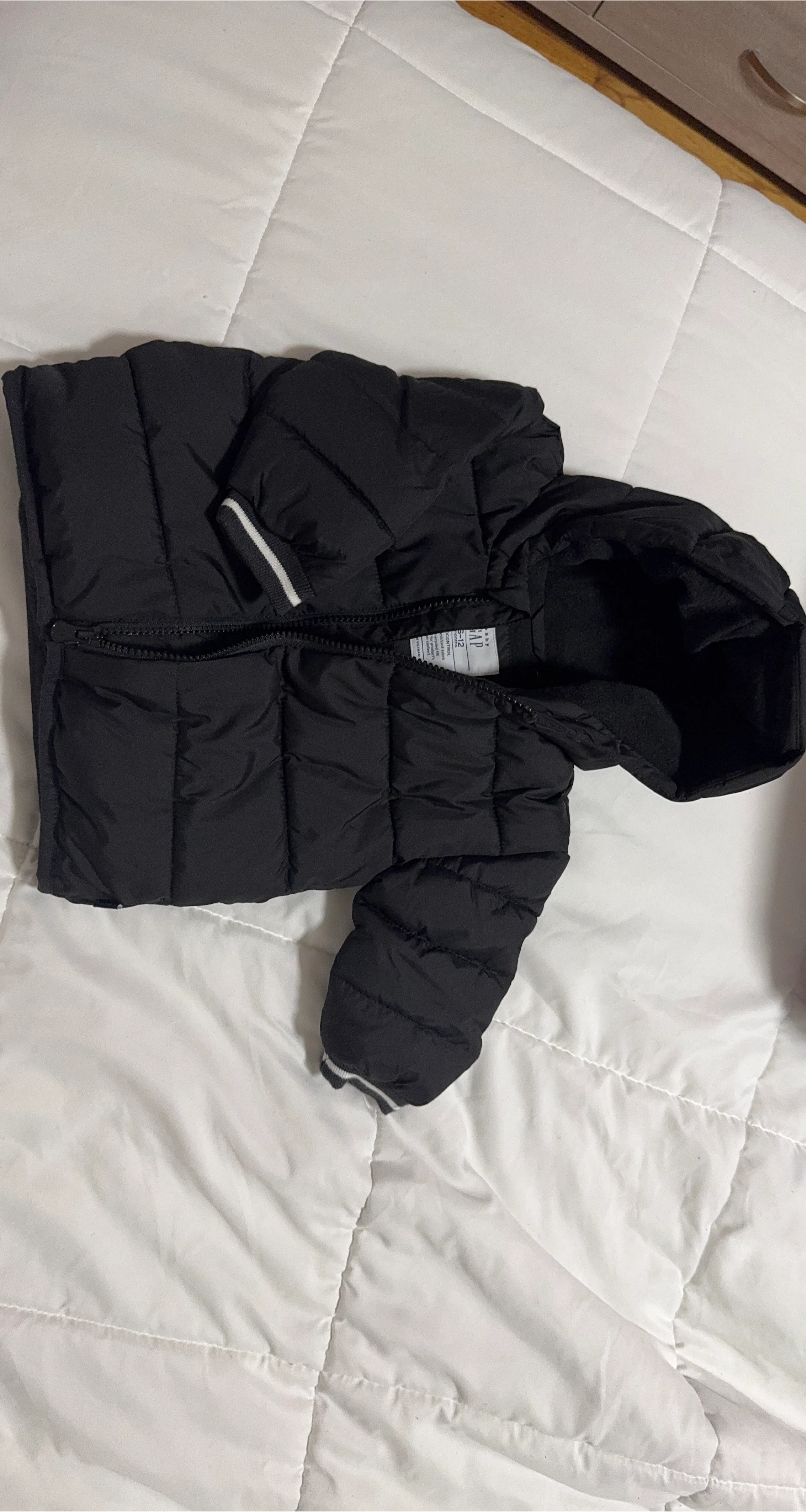 GAP Kids Black Puffer Jacket Size 6-12 Months thumbnail