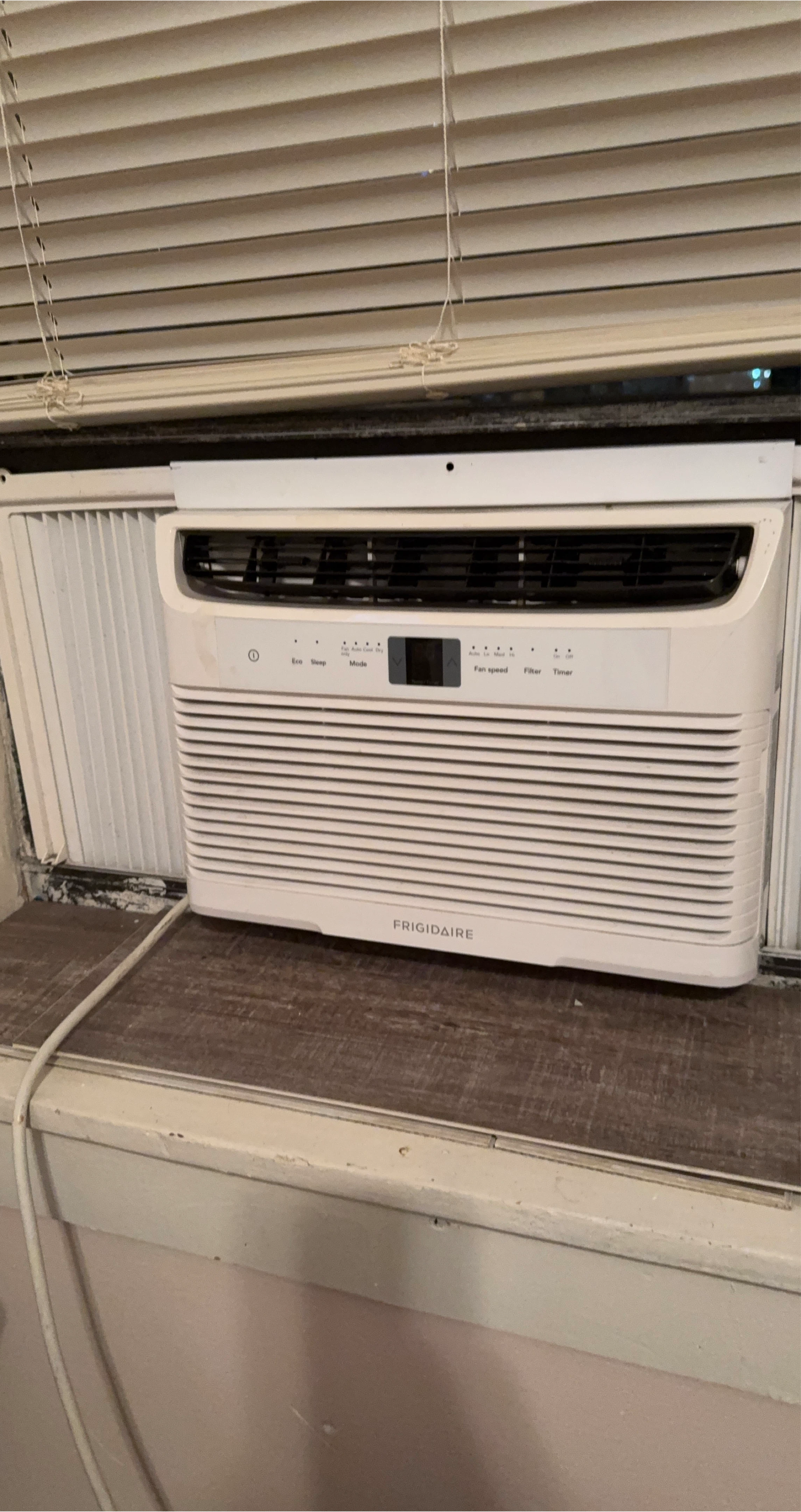 Frigidaire Window Air Conditioner thumbnail