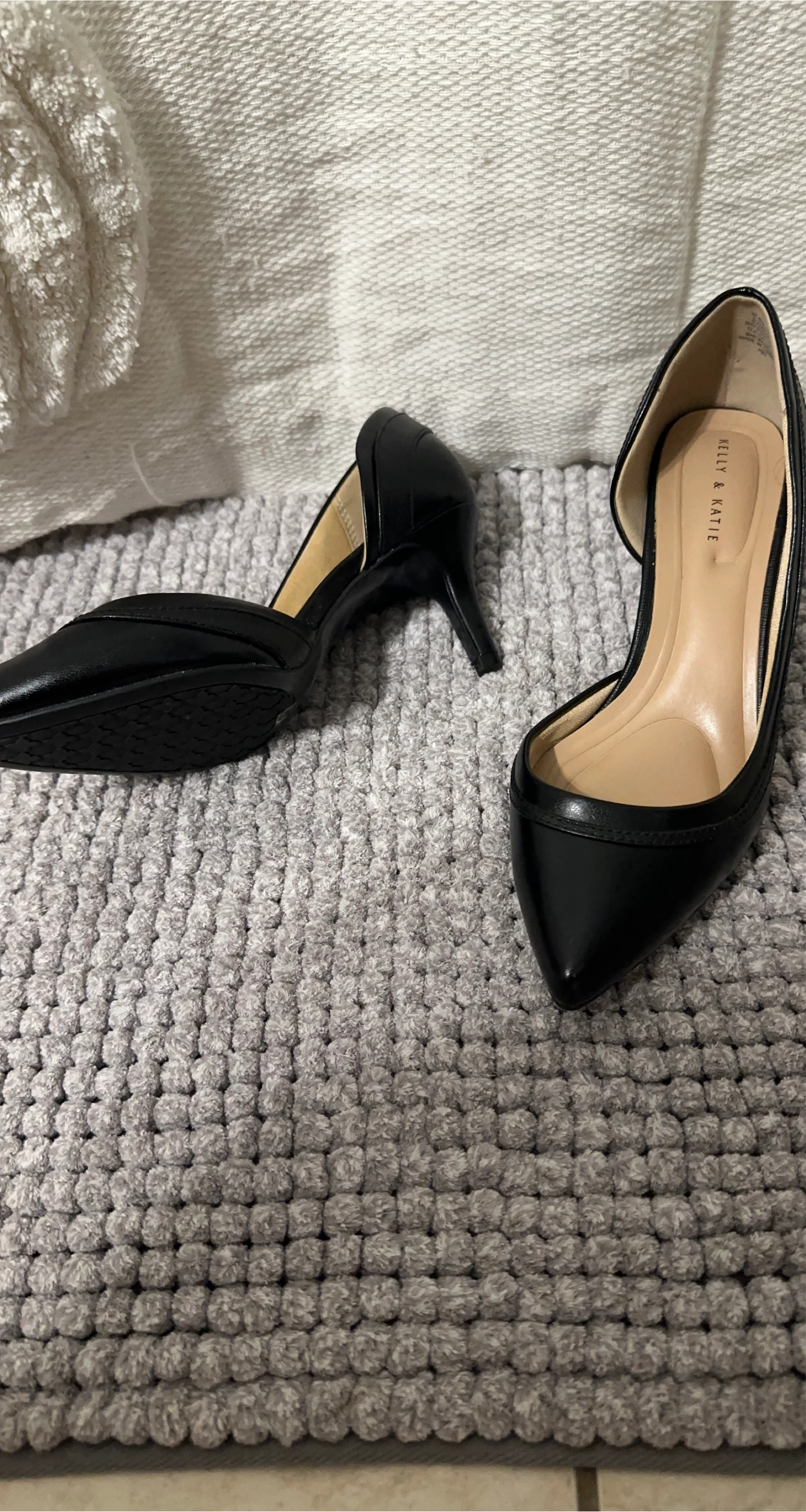 Kelly & Katie Black Heels thumbnail