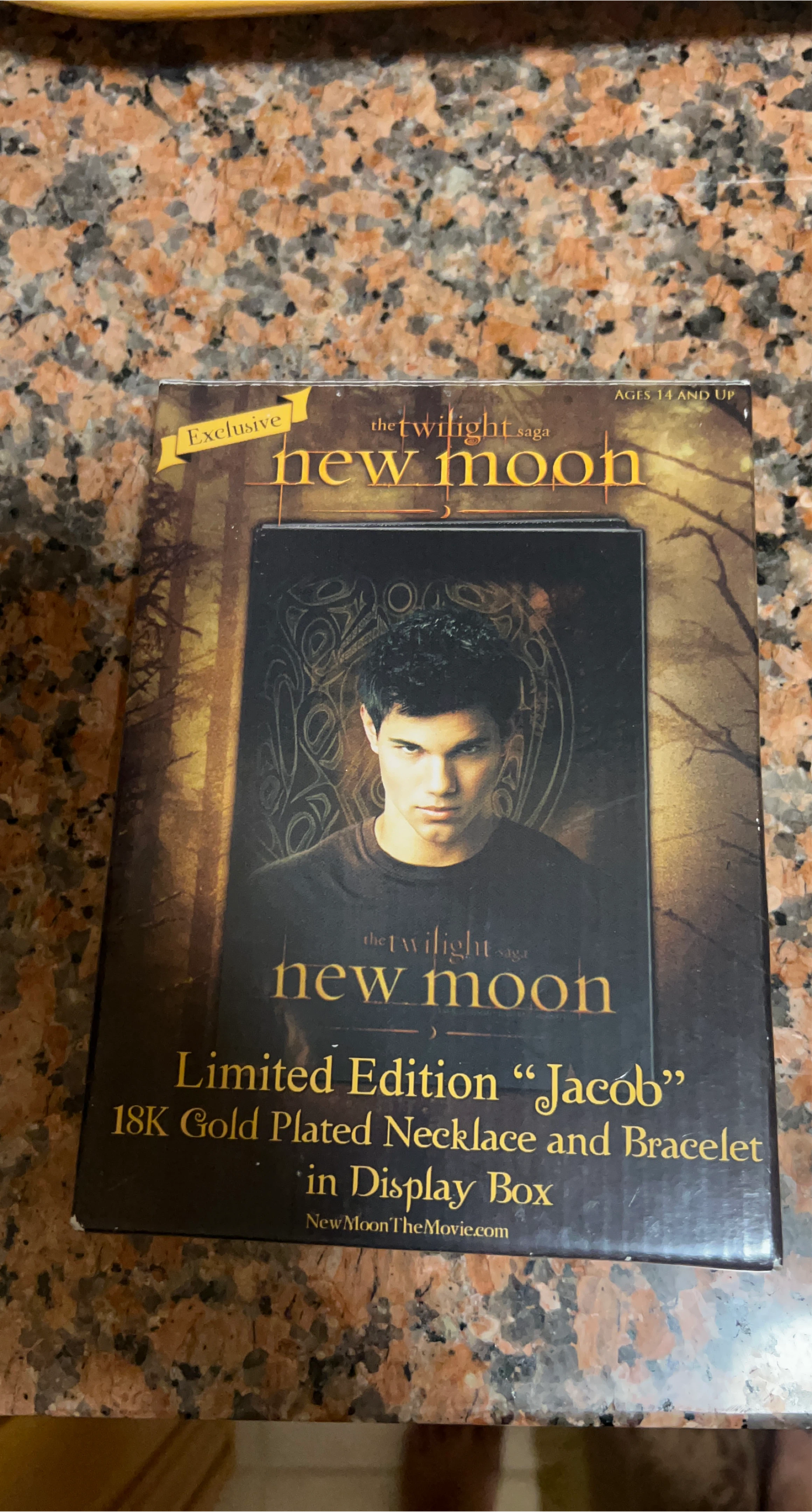 Twilight New Moon Jacob Necklace & Bracelet Set thumbnail