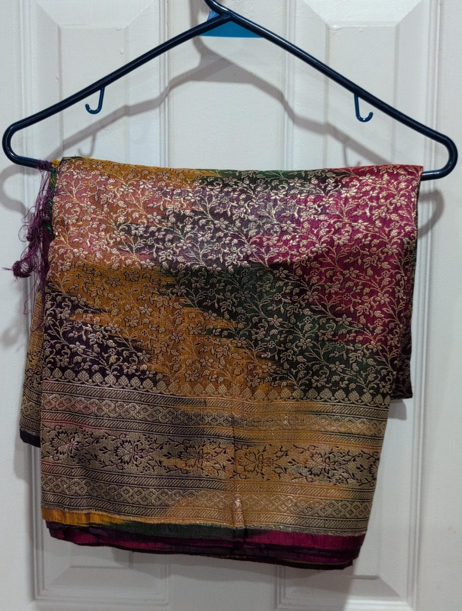 Floral Patterned Saree thumbnail