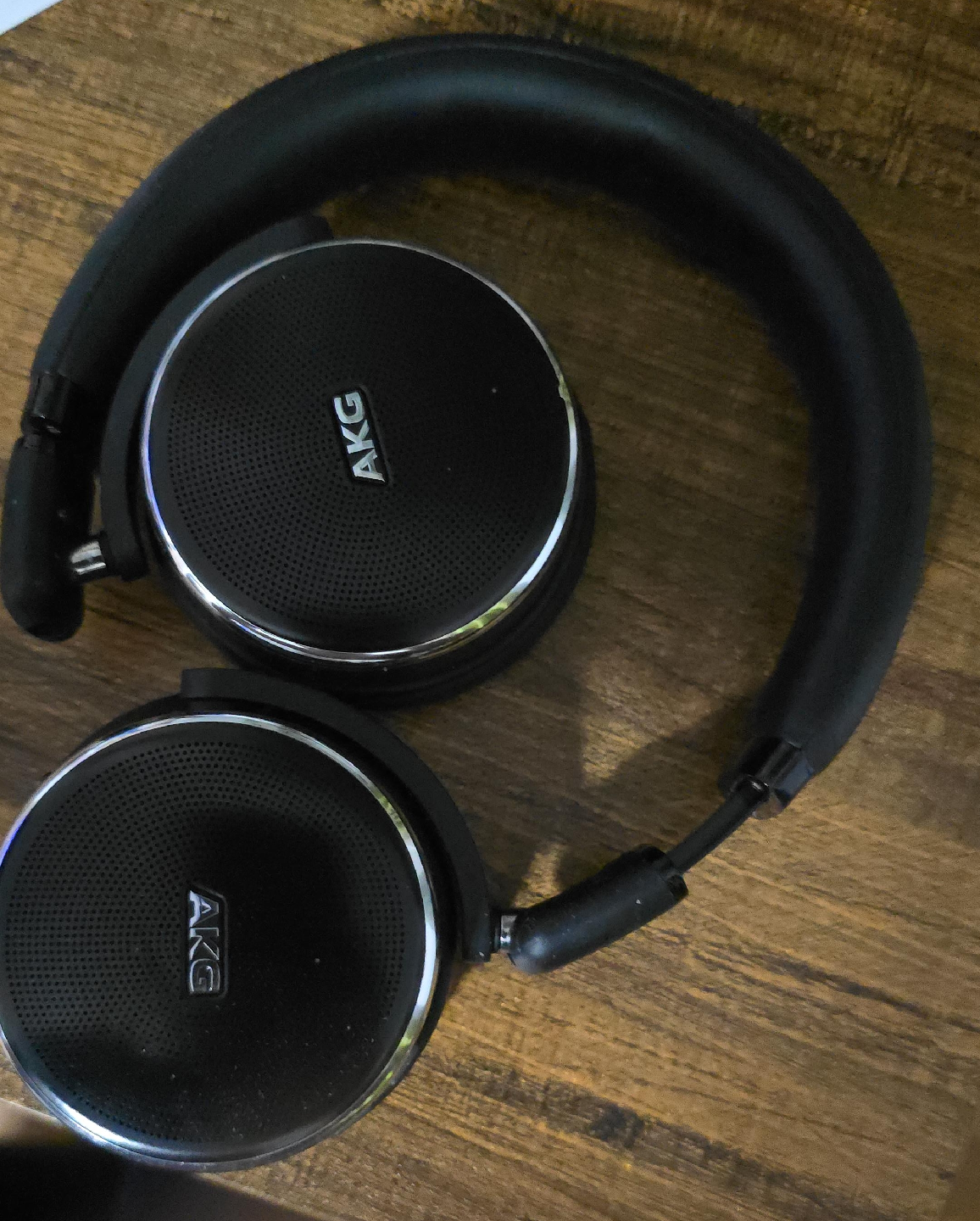 AKG Headphones - Black thumbnail