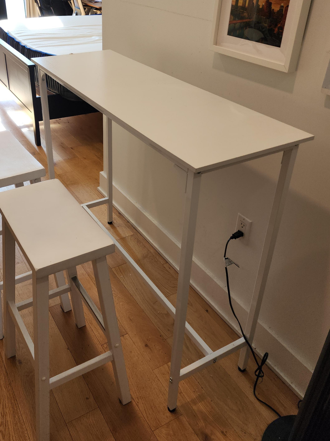 White Bar Table with 2 Stools thumbnail