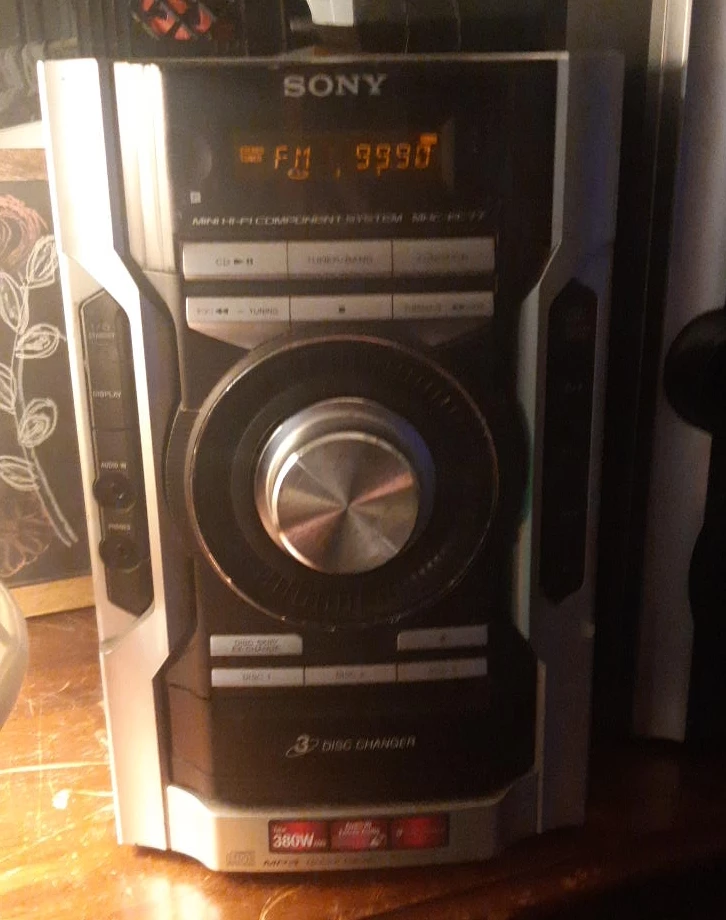 Sony MHC-EC77 Mini Hi-Fi Component System thumbnail