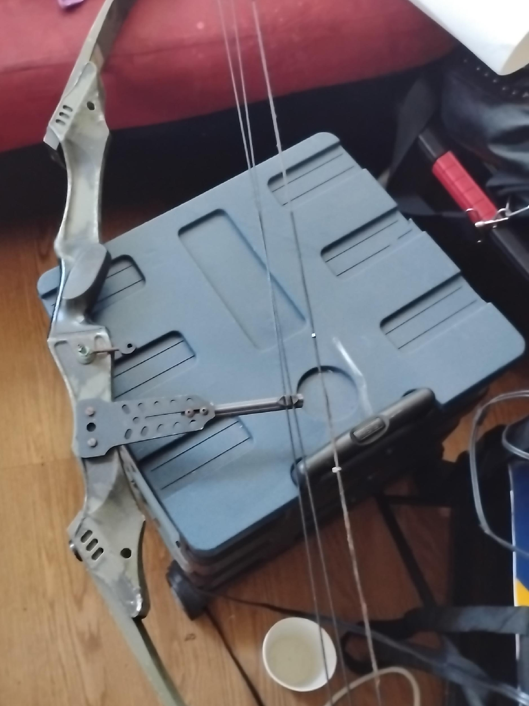PSE Precision Shooting Equipment Bow thumbnail