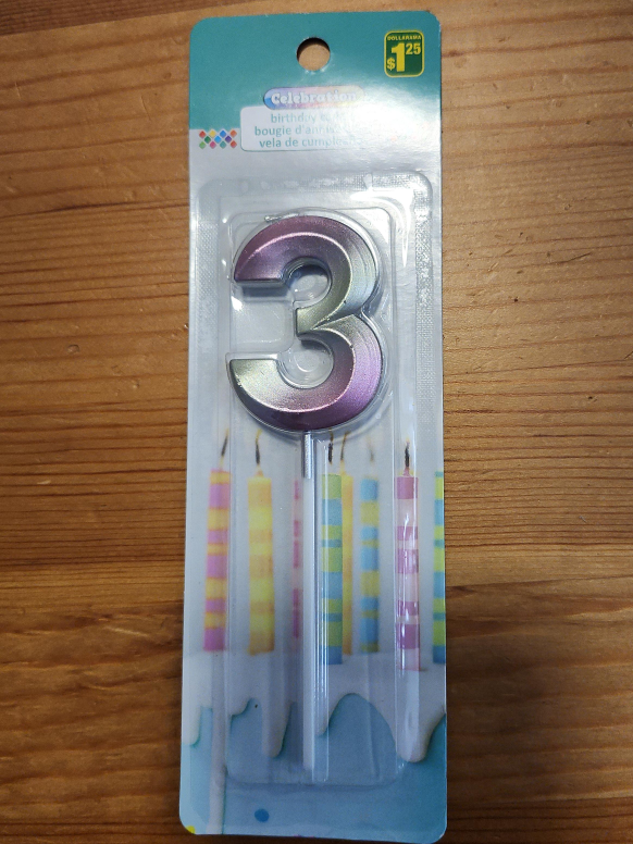 Celebration Birthday Candle - Number 3 🥕 thumbnail