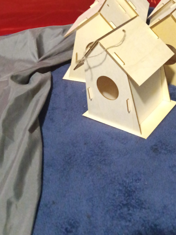 Unfinished Wooden Bird House thumbnail