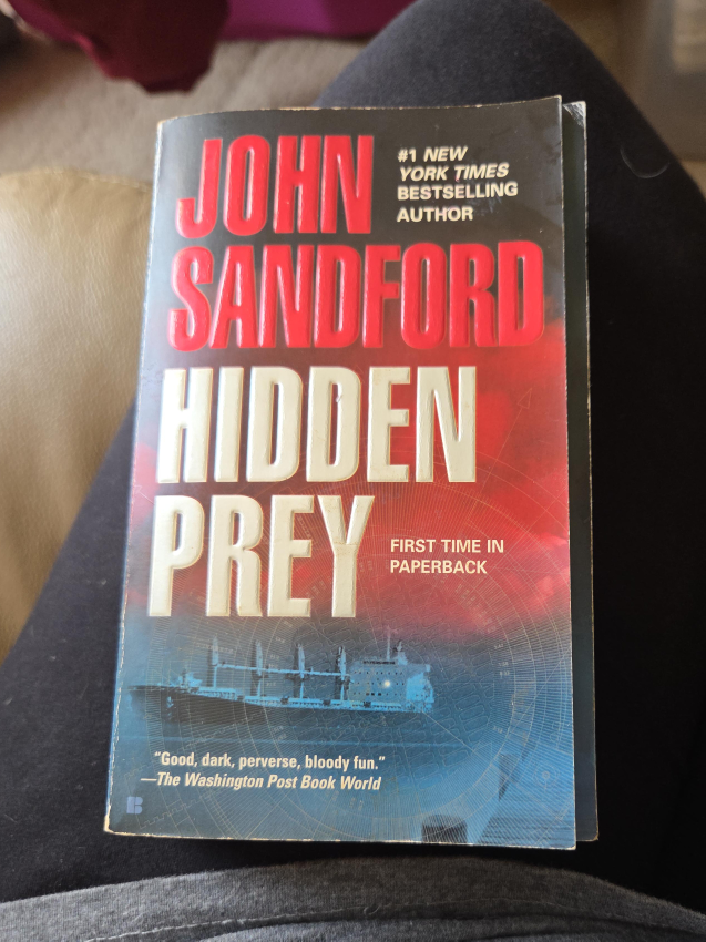 Hidden Prey by John Sandford thumbnail